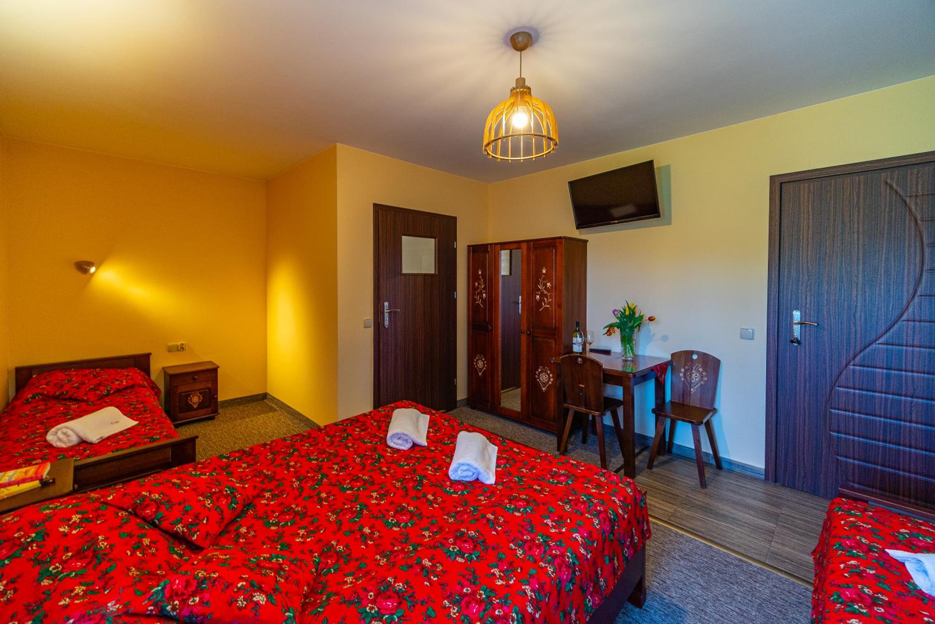 Deluxe Quadruple Room - Photo 5