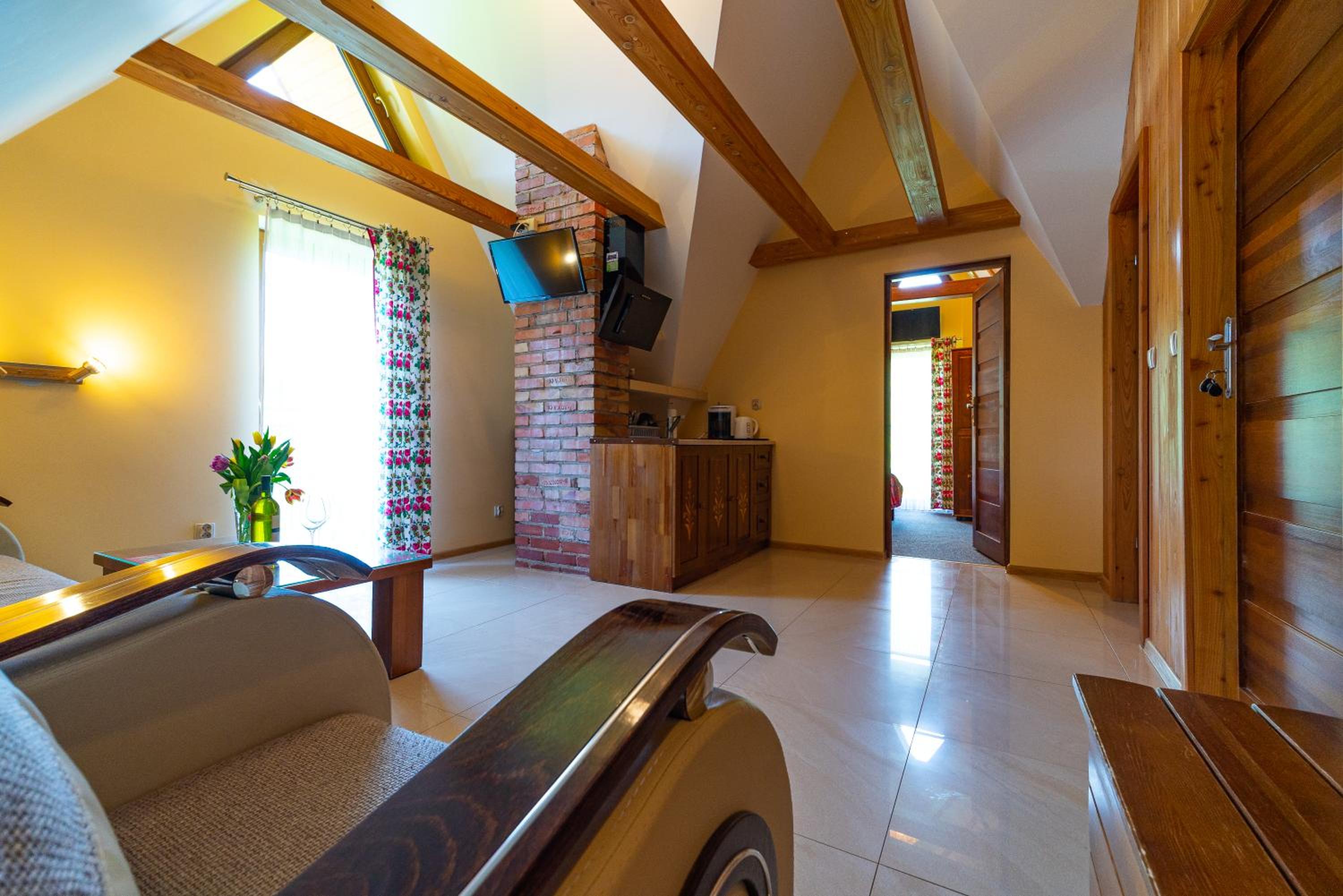 Classic Suite 2 - Photo 1