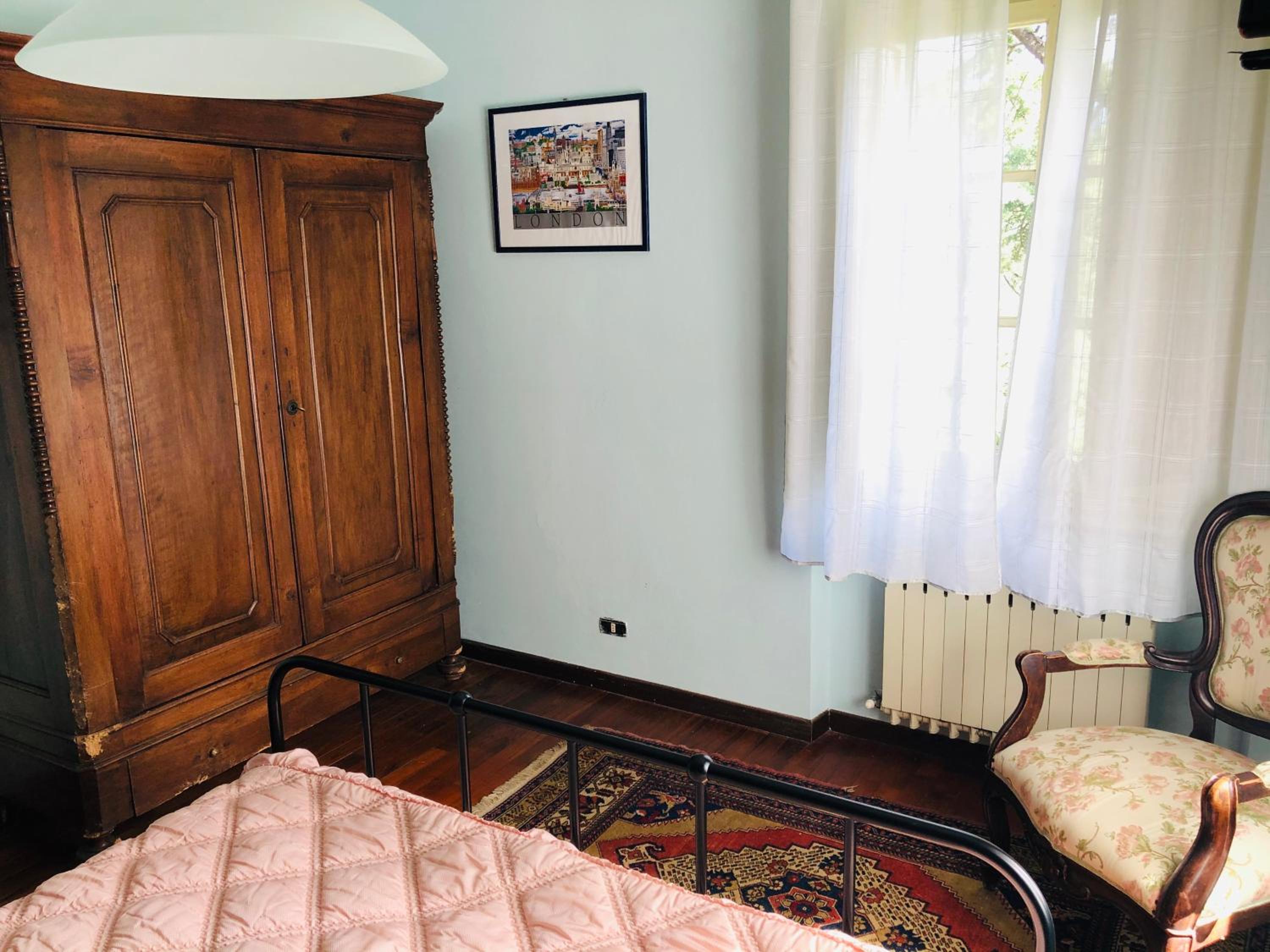 Double Room with Private Bathroom - Photo 4