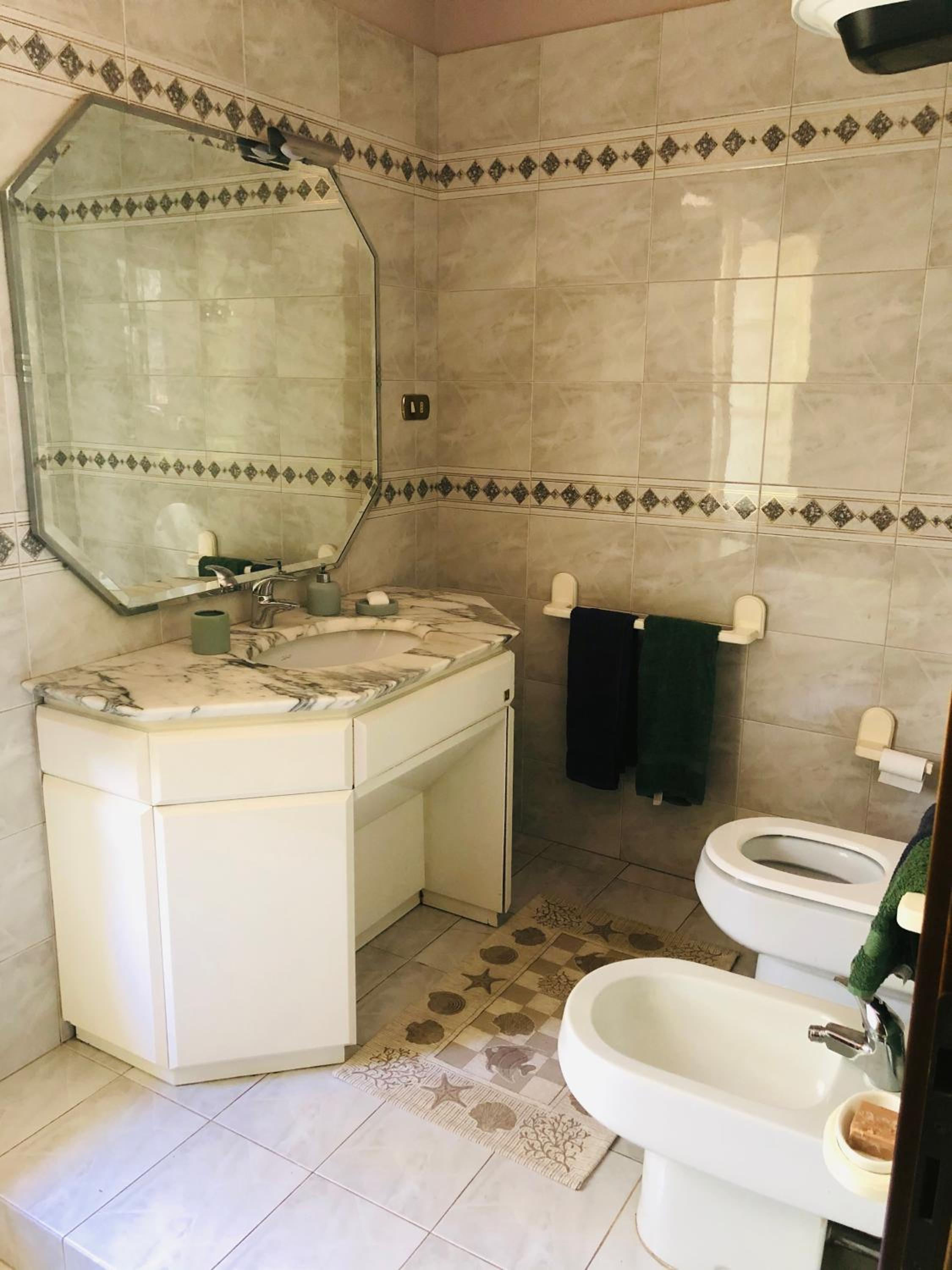 Triple Room with Private Bathroom - Photo 6