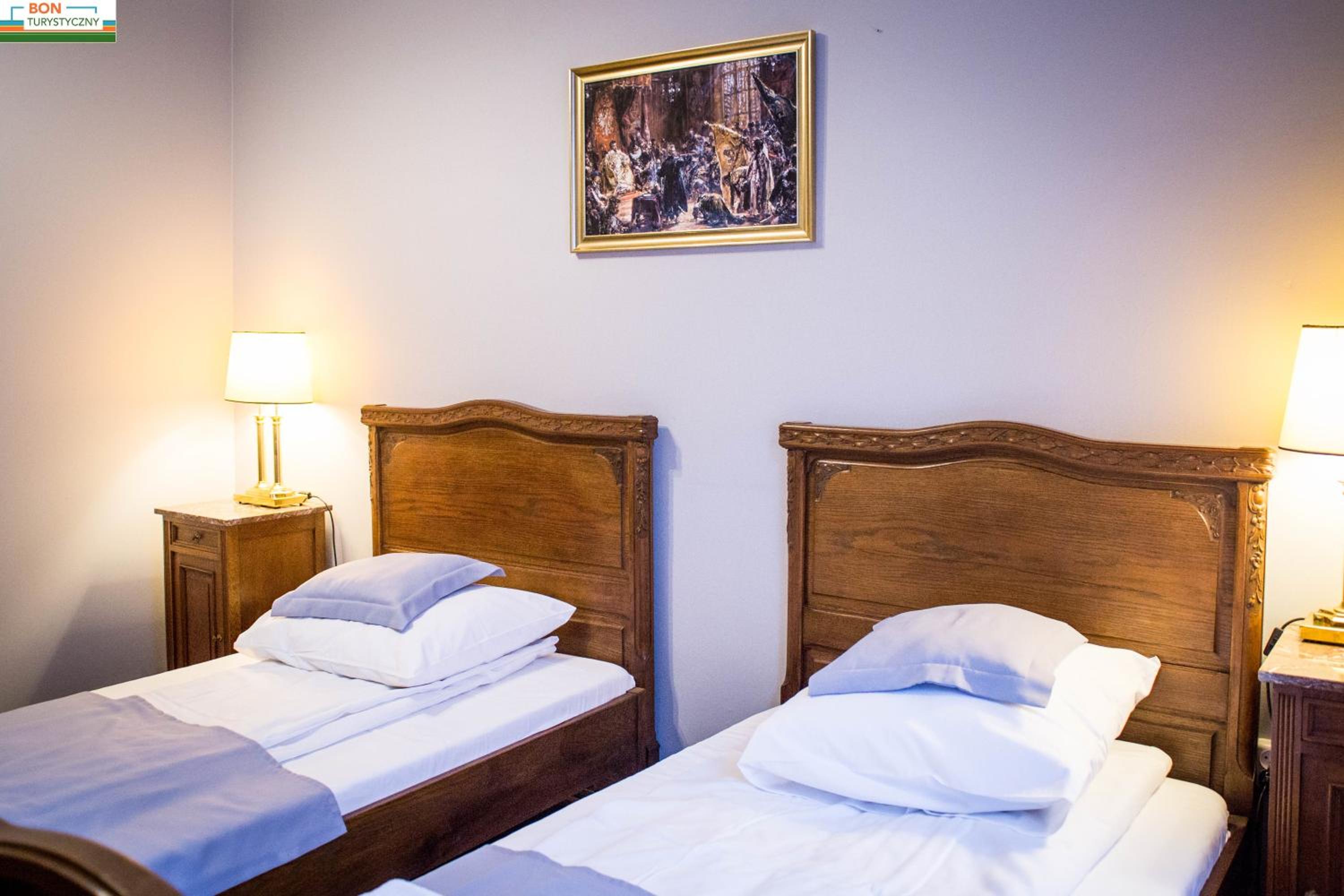 Twin Room - Photo 7
