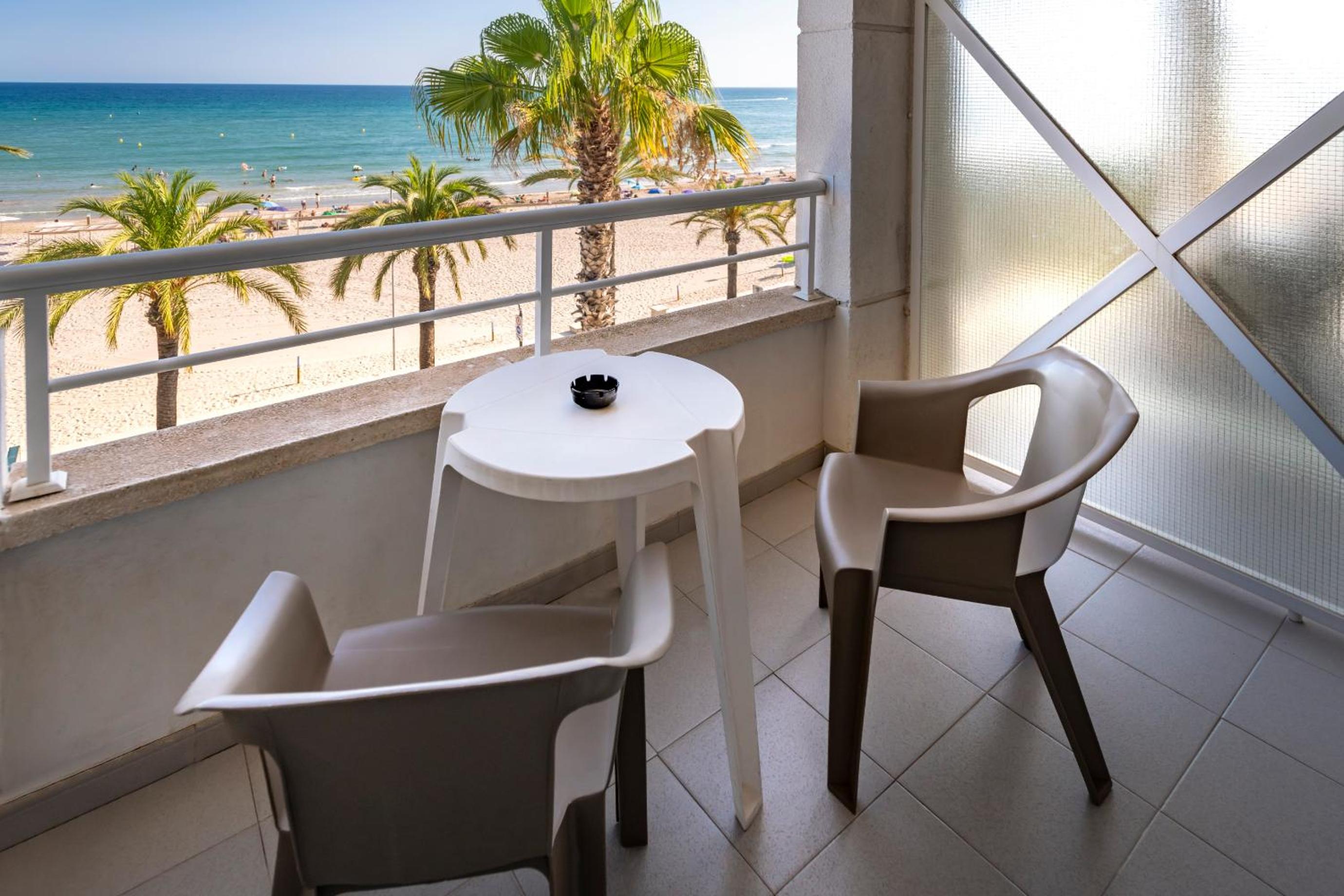 Double Room with Sea View (2 Adults) - Photo 6