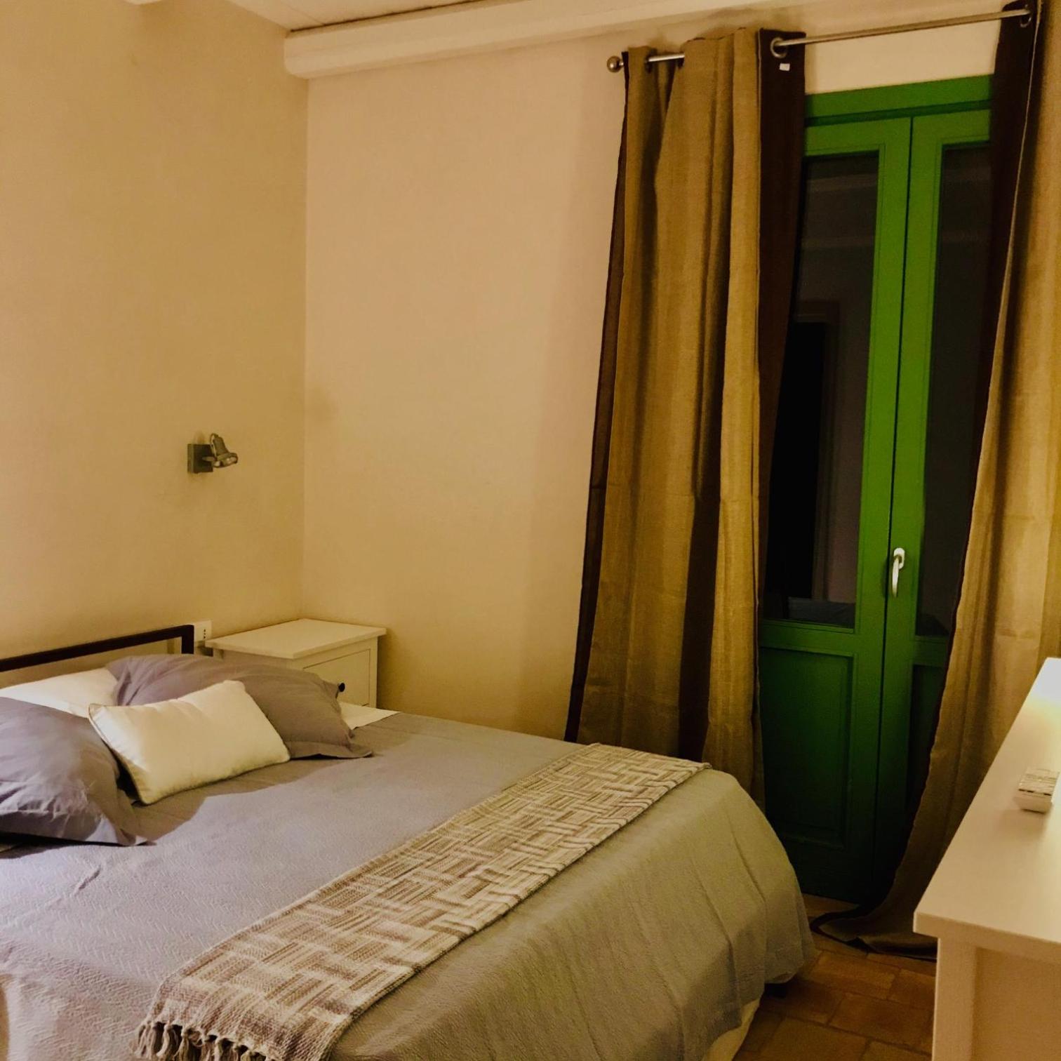 Two-Bedroom House - Photo 14