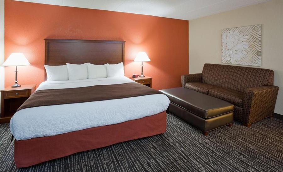 Deluxe Queen Room - Mobility Access/Non-Smoking photo 1