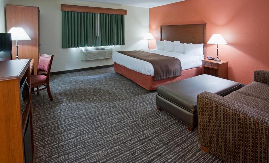 Deluxe Queen Room - Mobility Access/Non-Smoking photo 3