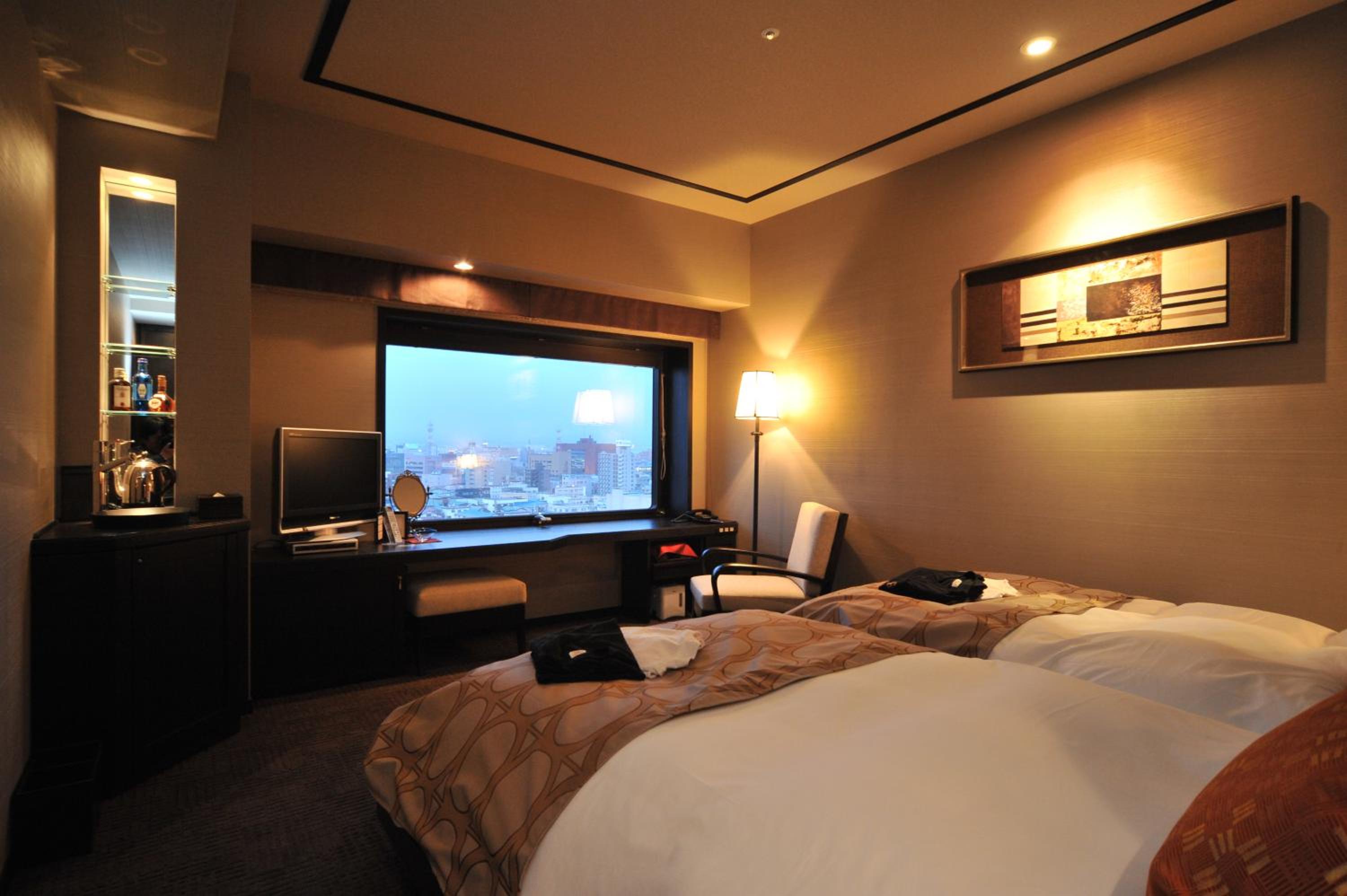Twin Room - Non-Smoking - Photo 1