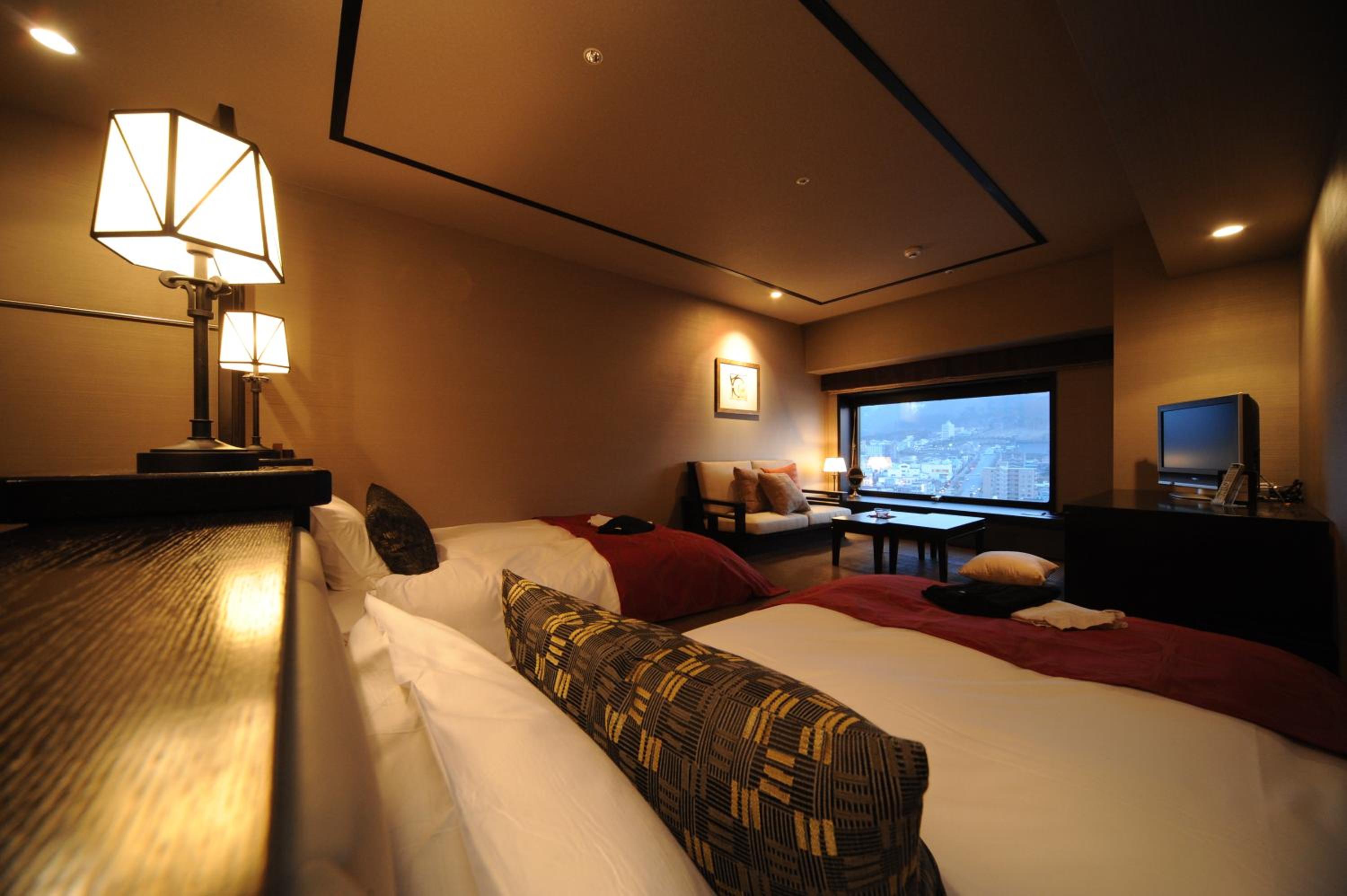 Deluxe Triple Room - Non-Smoking - Photo 10