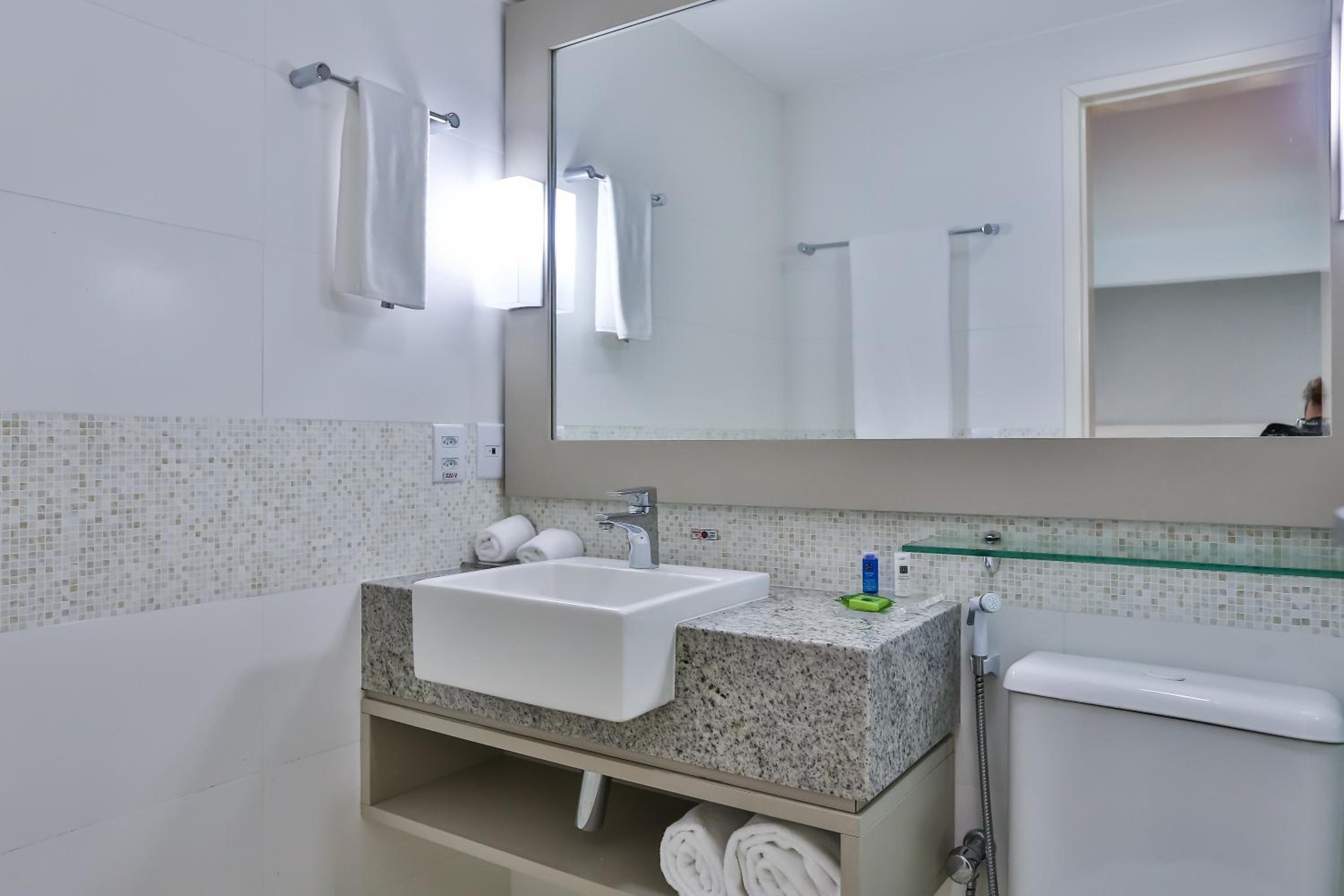 Twin Deluxe Suite