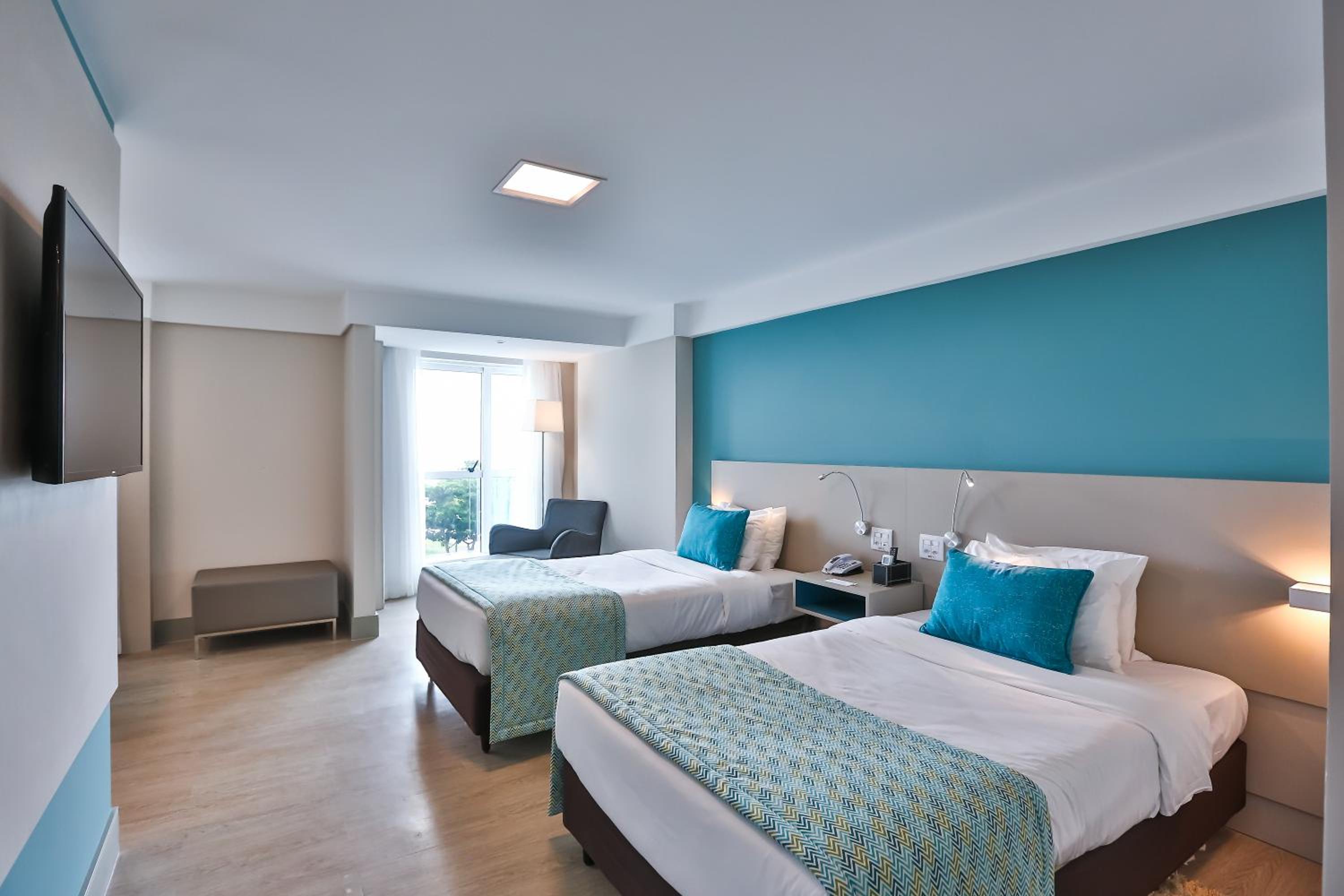 Twin Superior Suite - Disability Access thumbnail 5