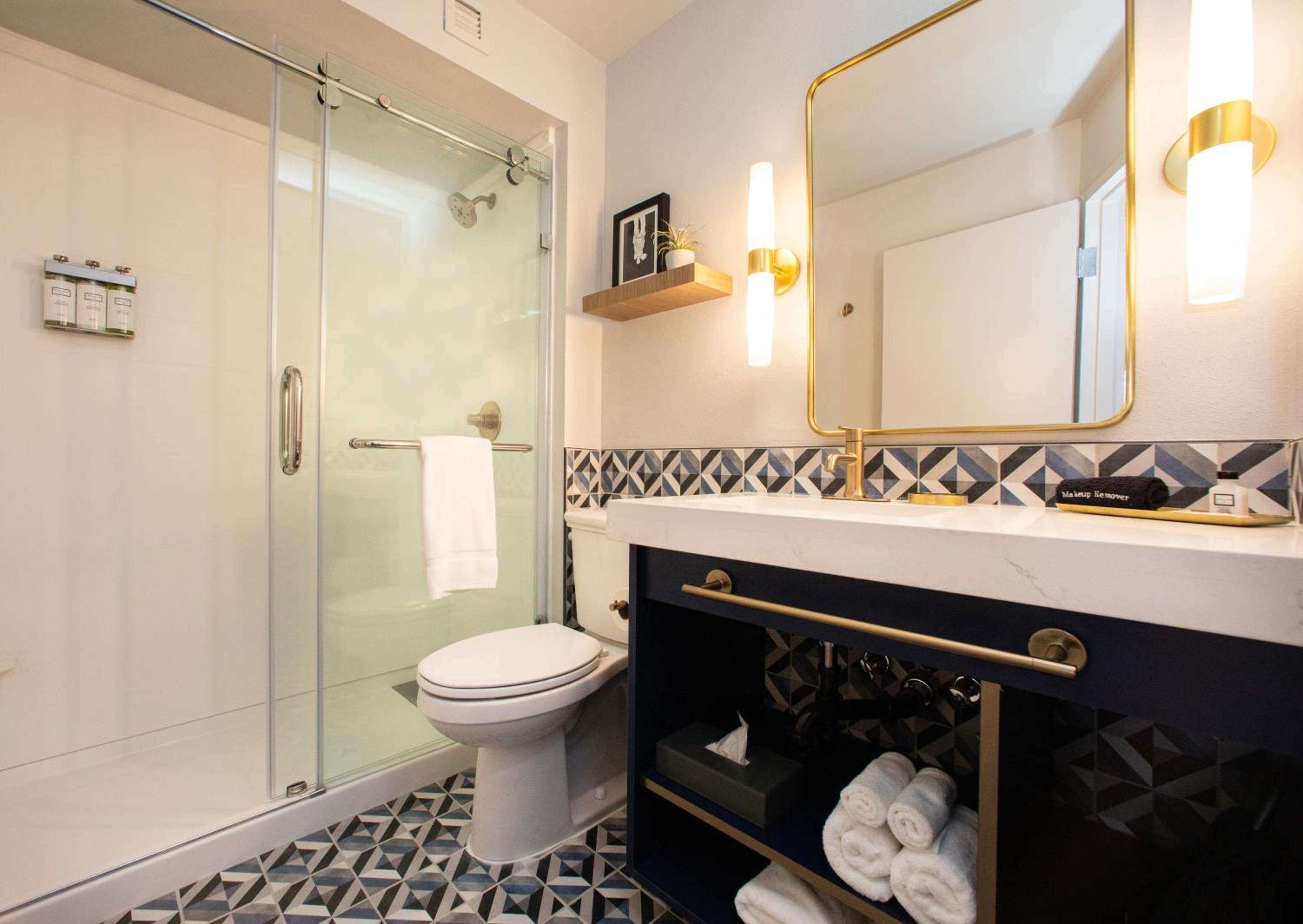Deluxe King Room photo 3
