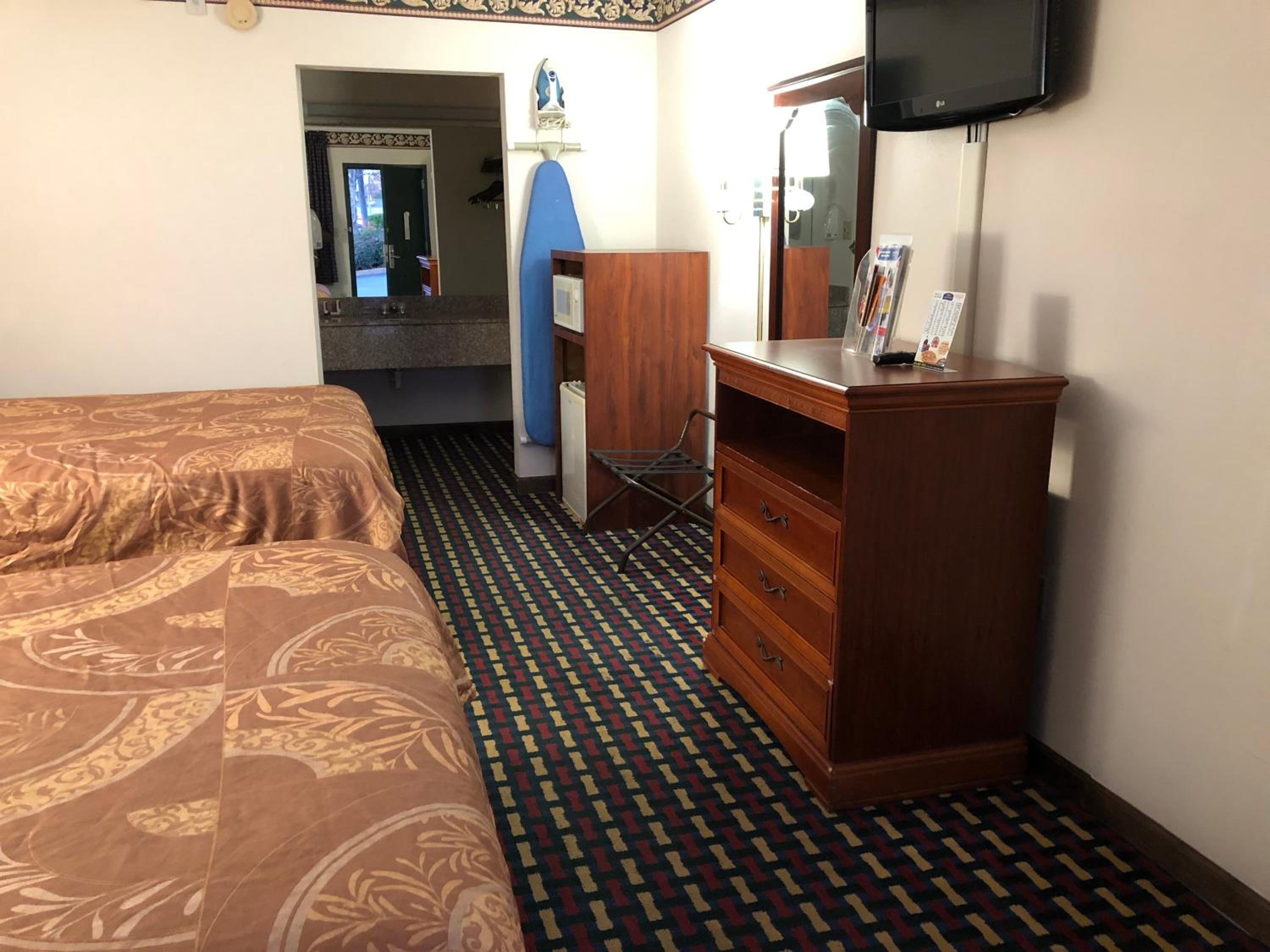 Double Room with Two Double Beds - Non-Smoking - Photo 1