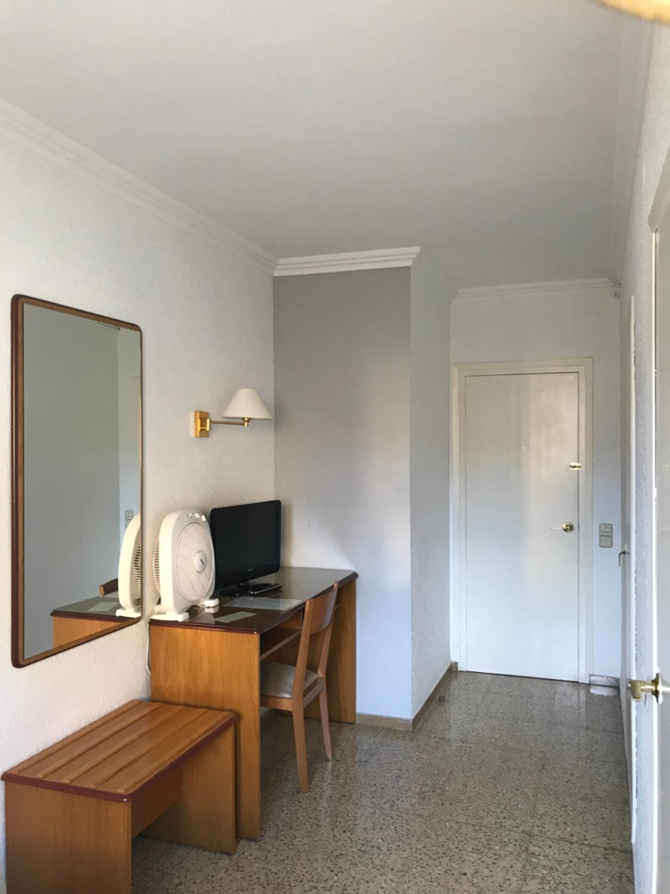 Single Room photo 3