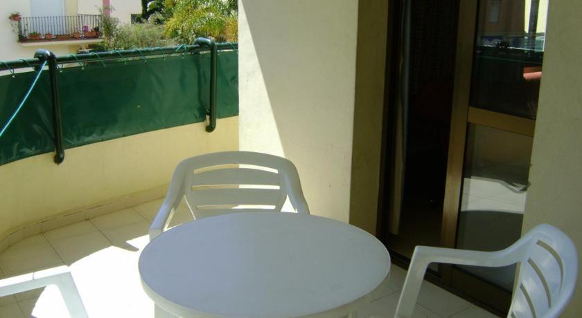 Apartamento de una habitación con terraza