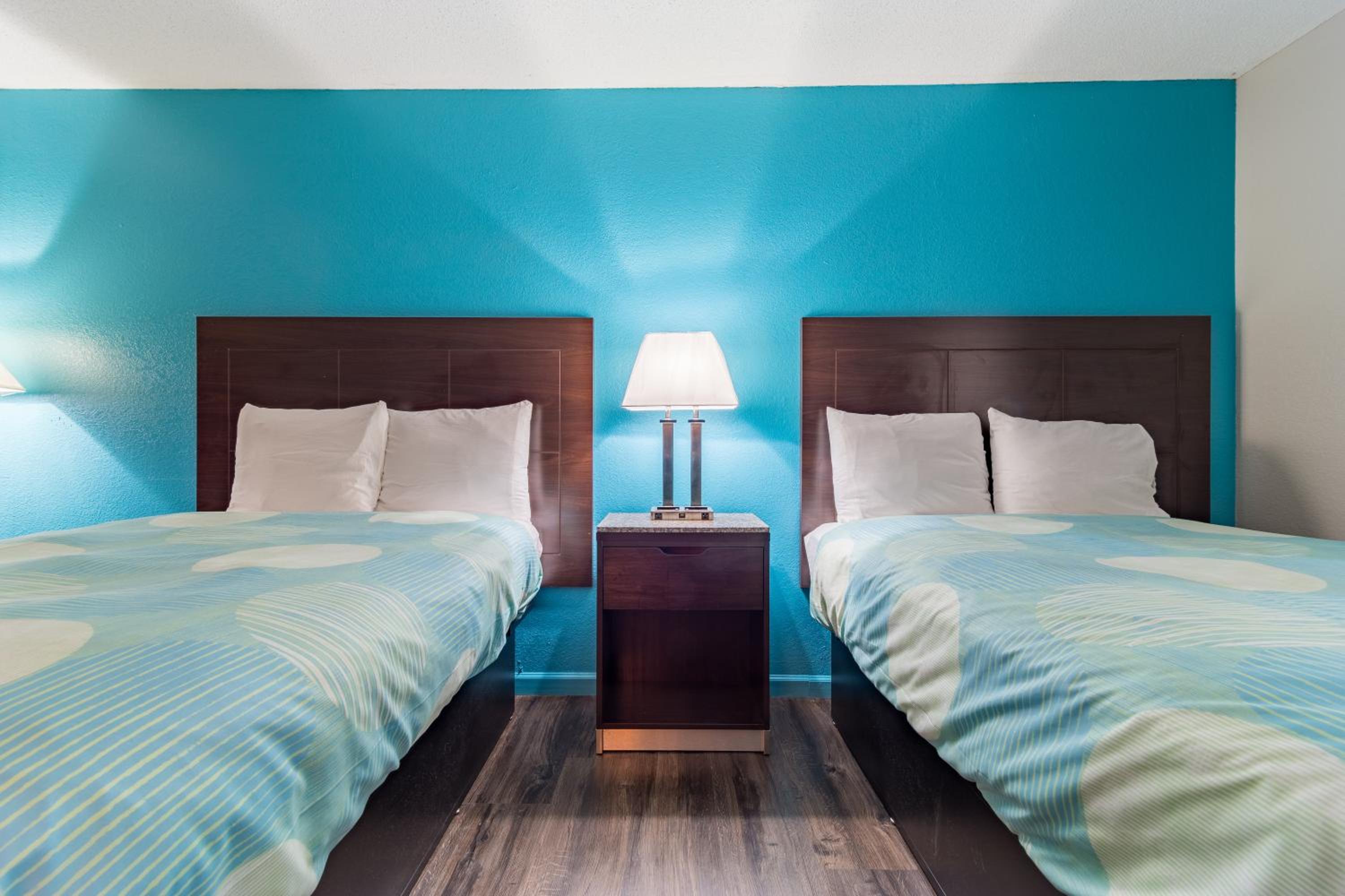 Double Room with Two Double Beds - Non-Smoking - Photo 5