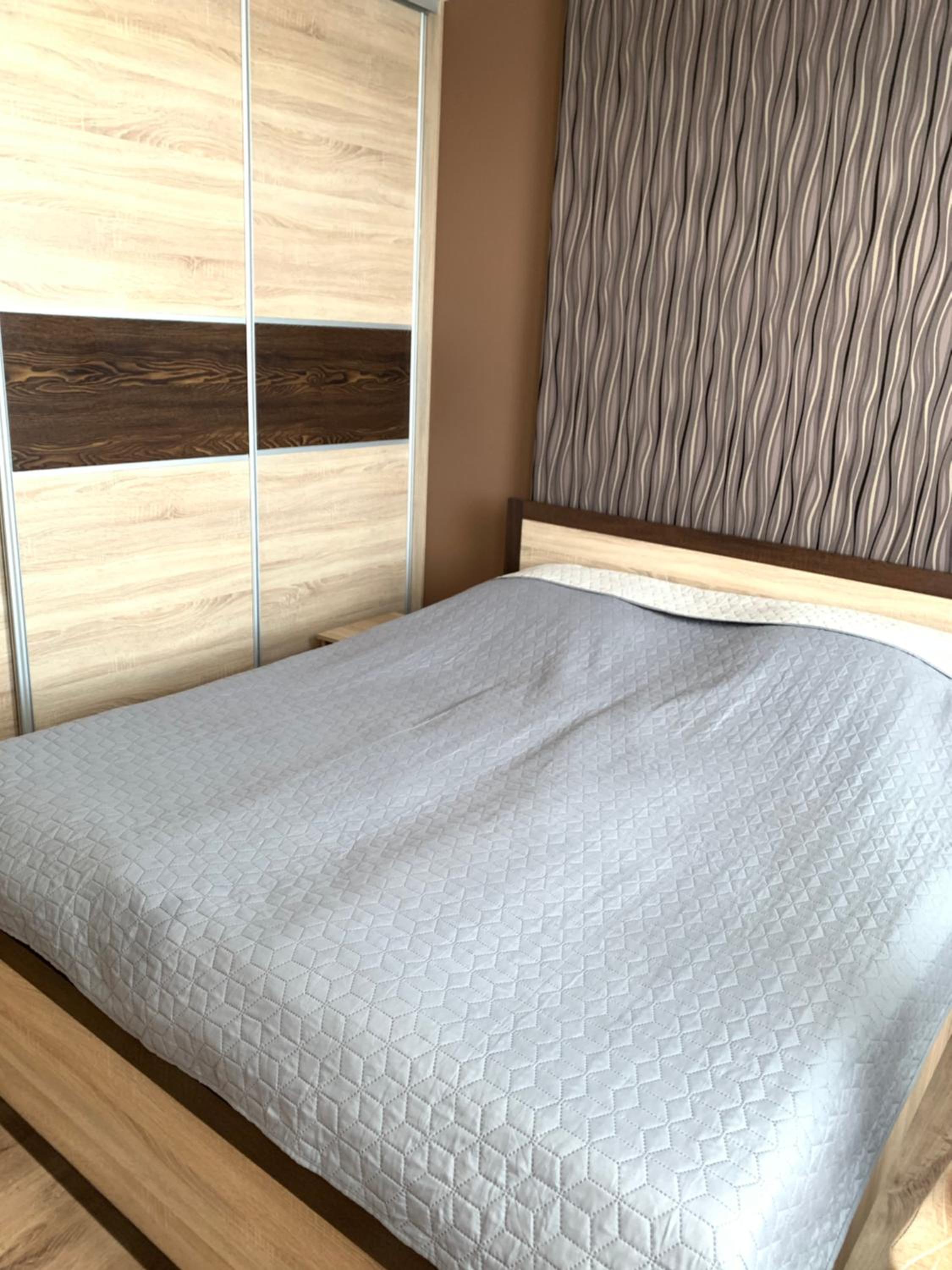 One-Bedroom Apartment - Photo 6