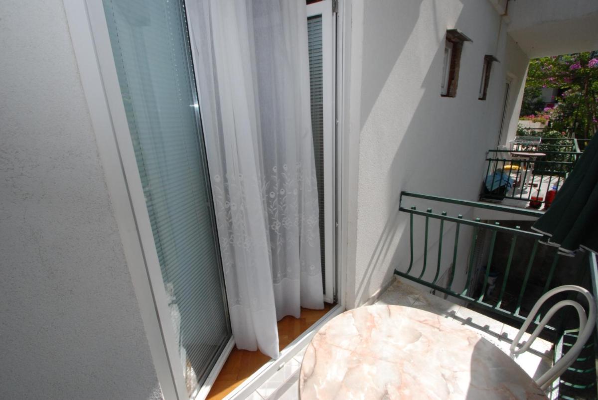 Studio Apartment photo 3