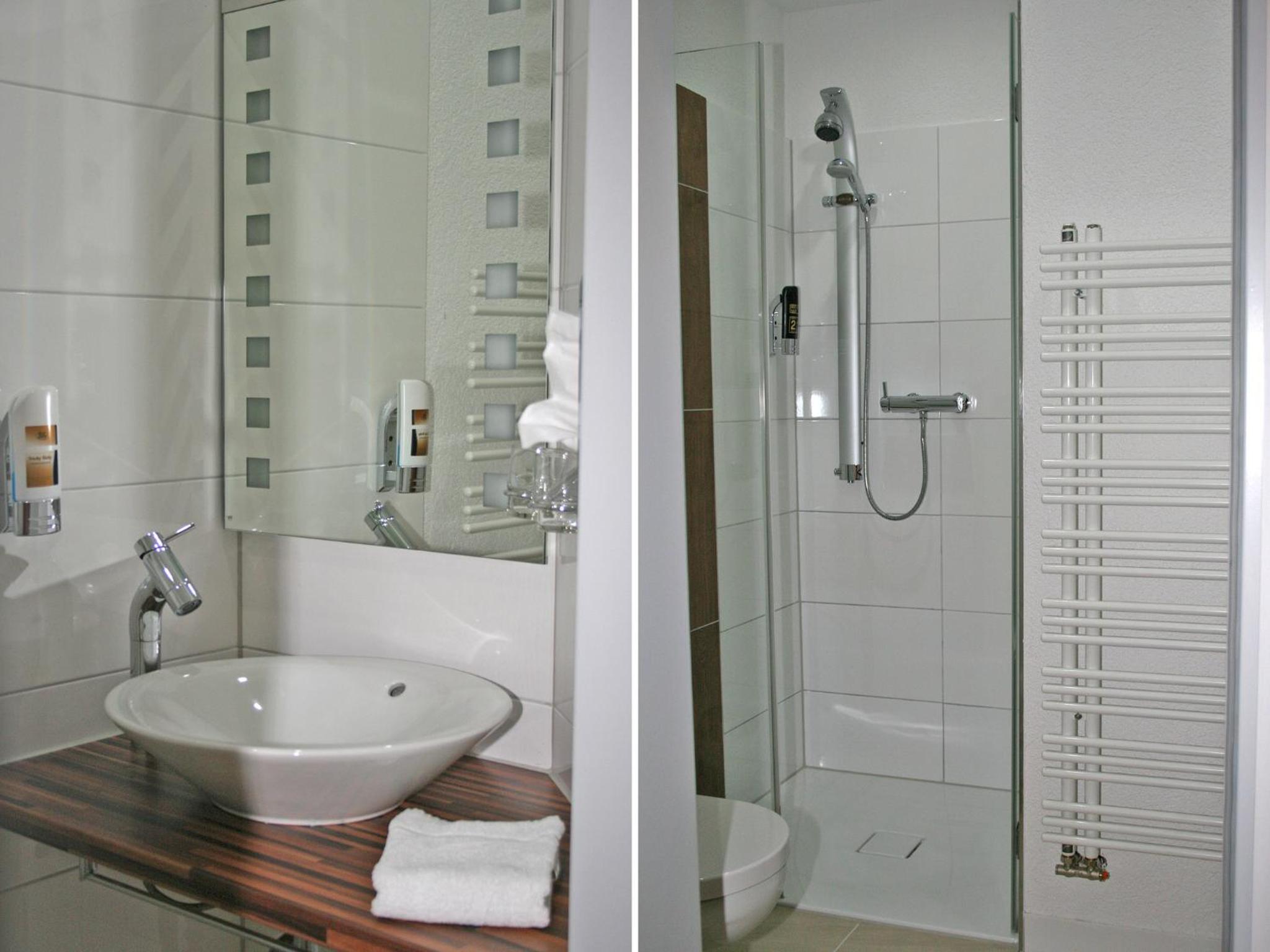 Double Room - Photo 8