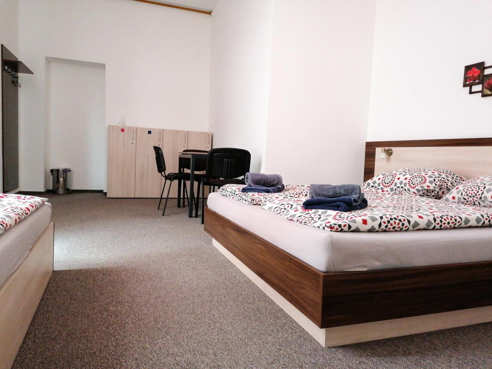 Apartment with Balcony - Photo 2