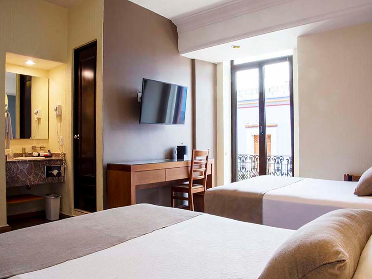 Superior Room with Balcony - Photo 1