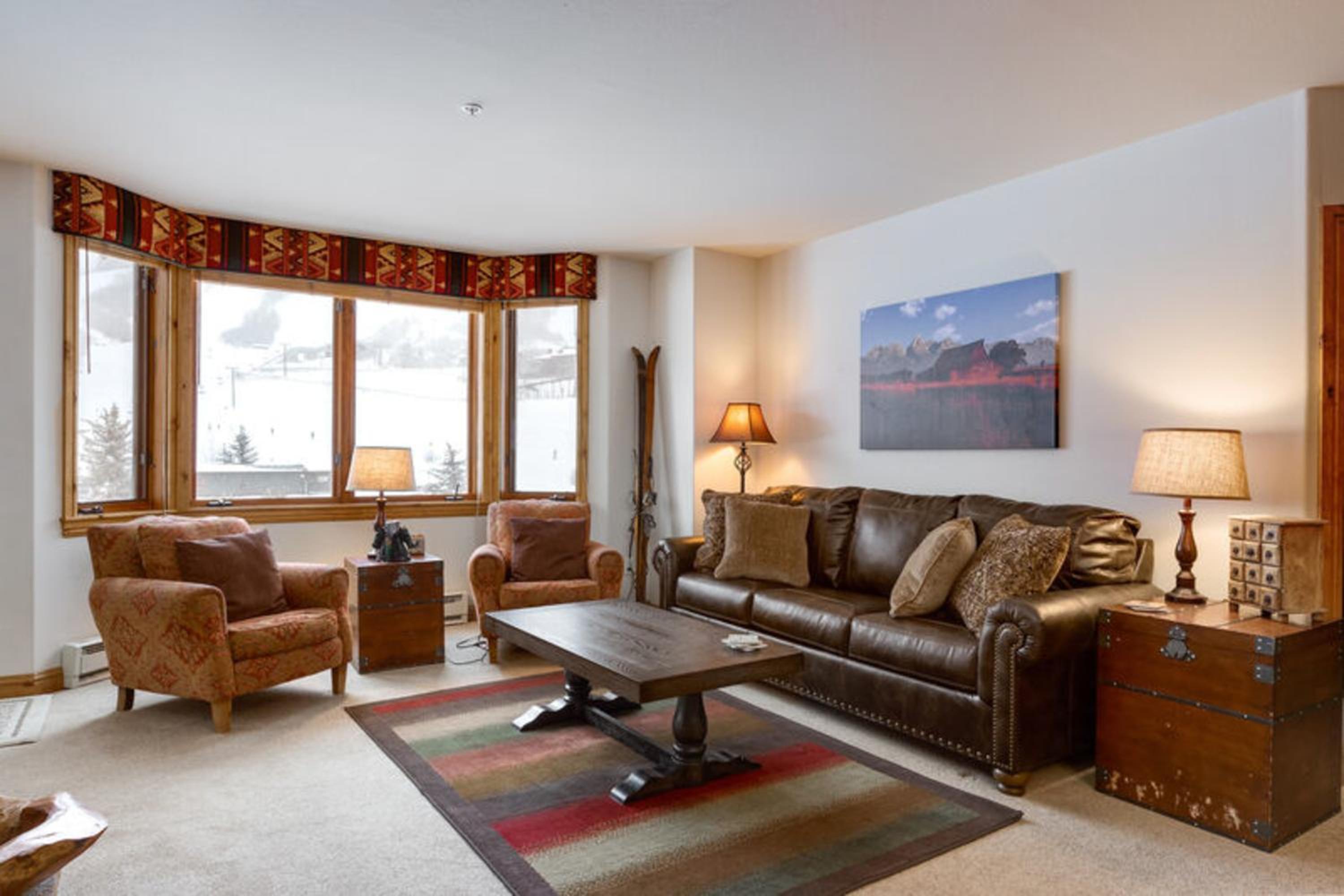 Apartment photo 1