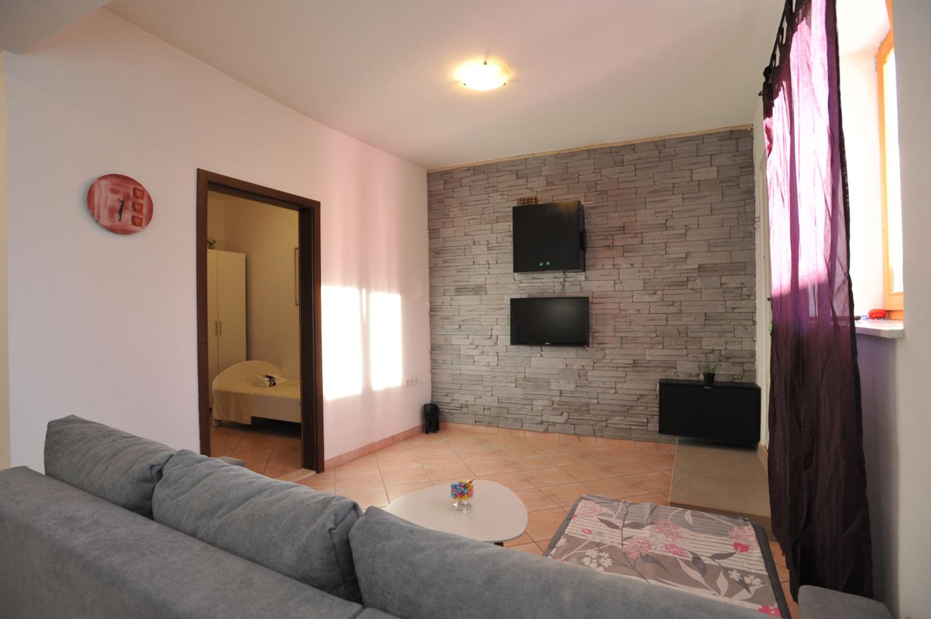 Two-Bedroom Apartment - Photo 9