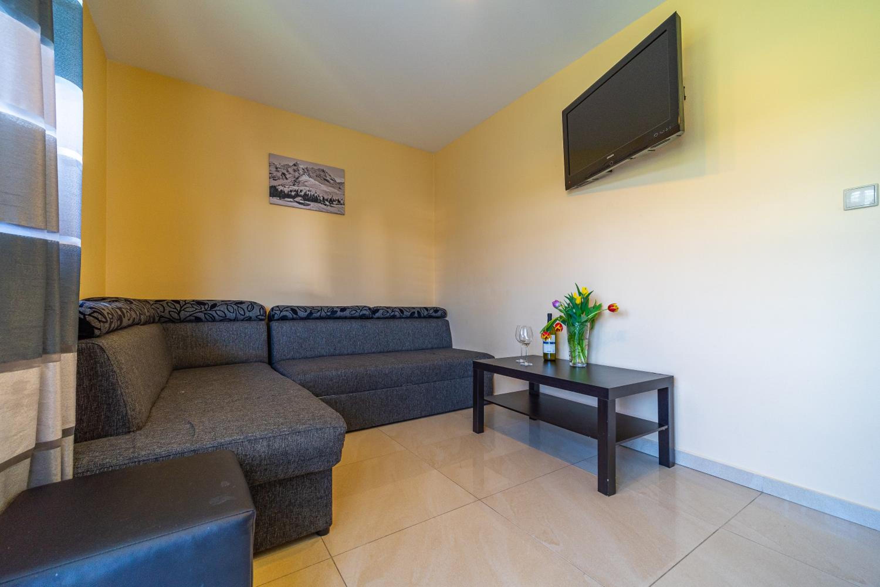 Deluxe Suite 1 - Photo 11