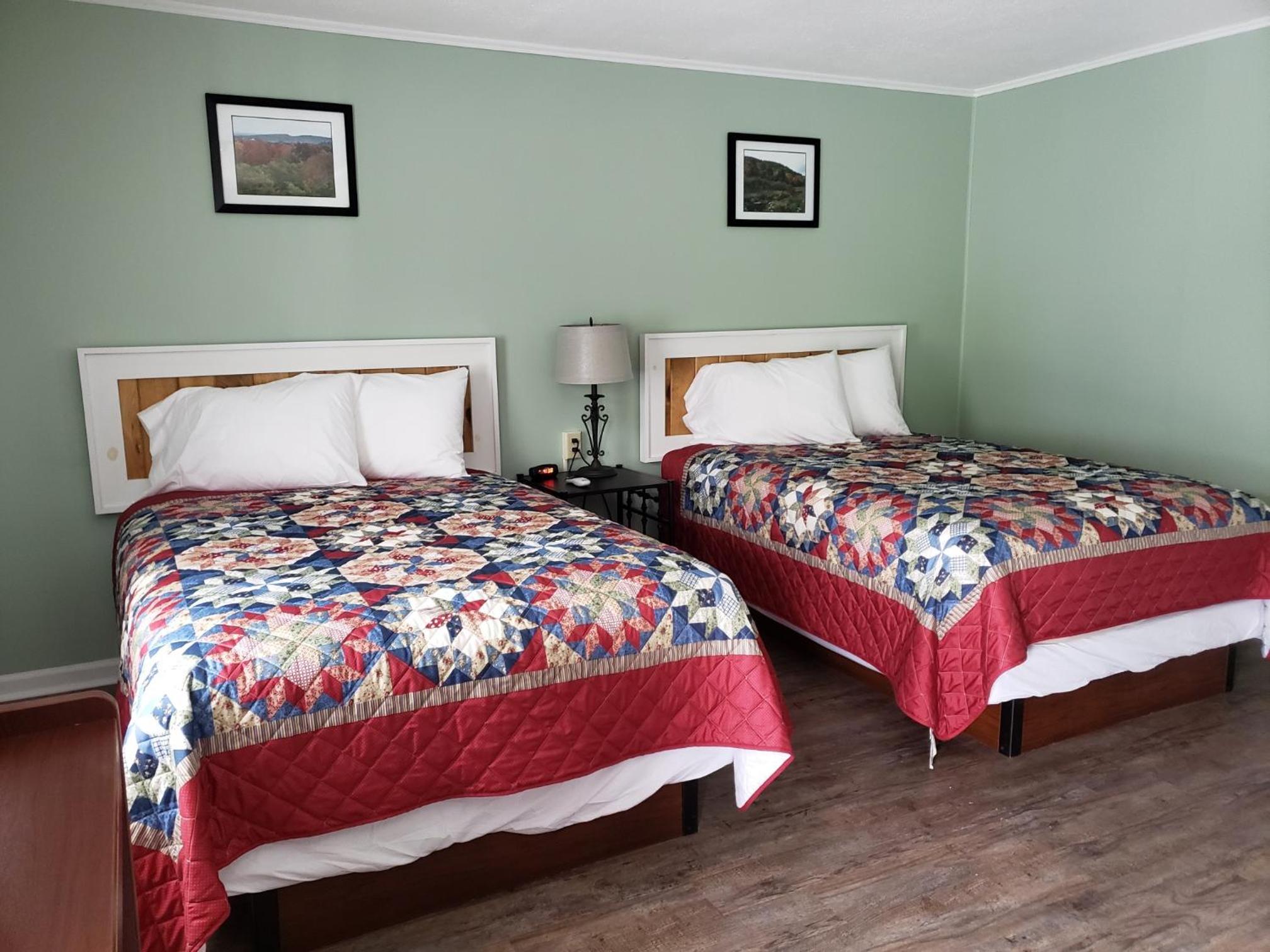 Budget Double Room photo 3
