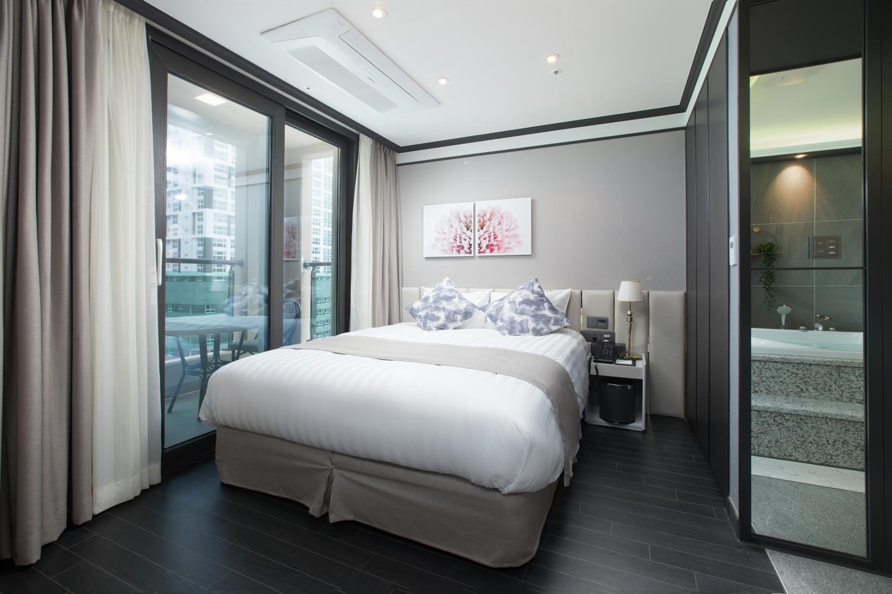 Suite Romance Room (Mini-bar excluded)