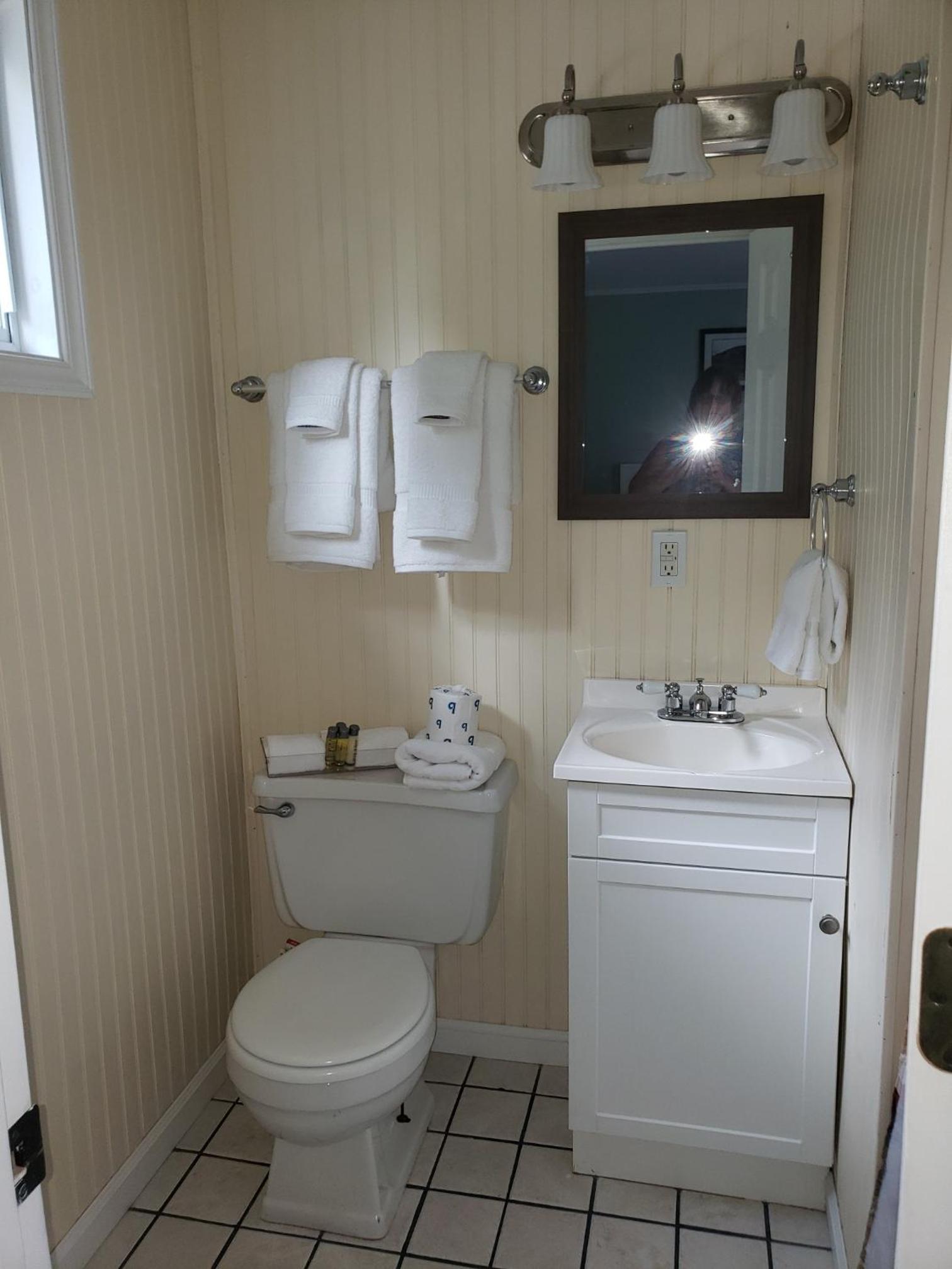 Budget Double Room photo 2