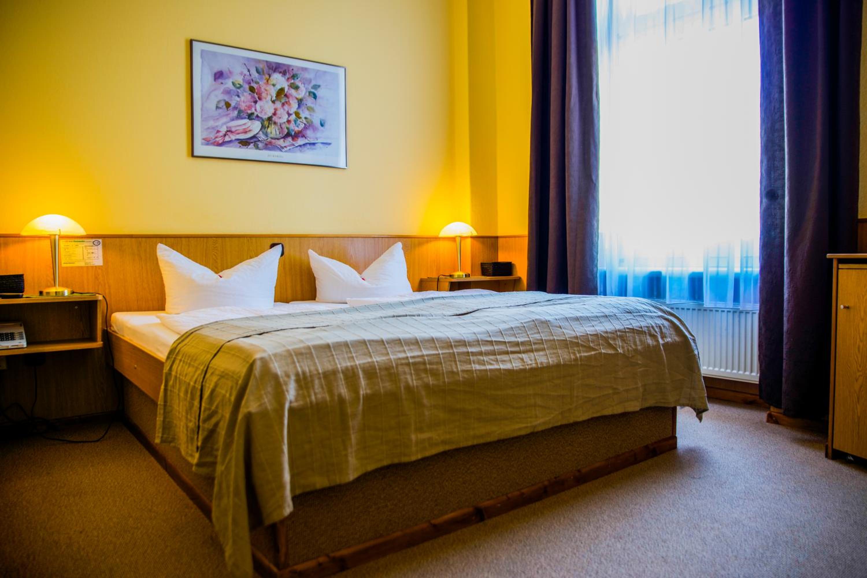 Double Room - Photo 9