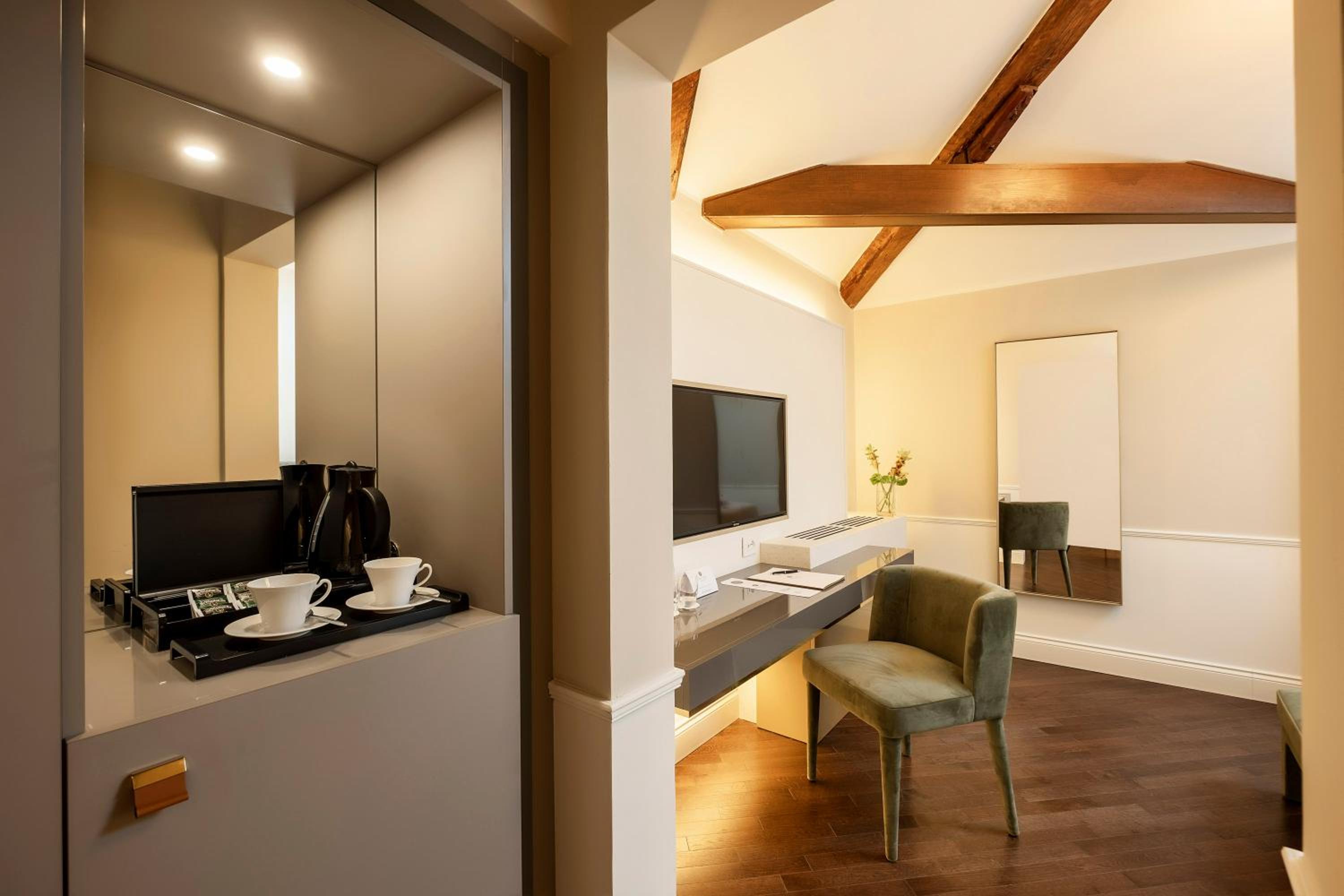 Standard Double Room - Photo 4