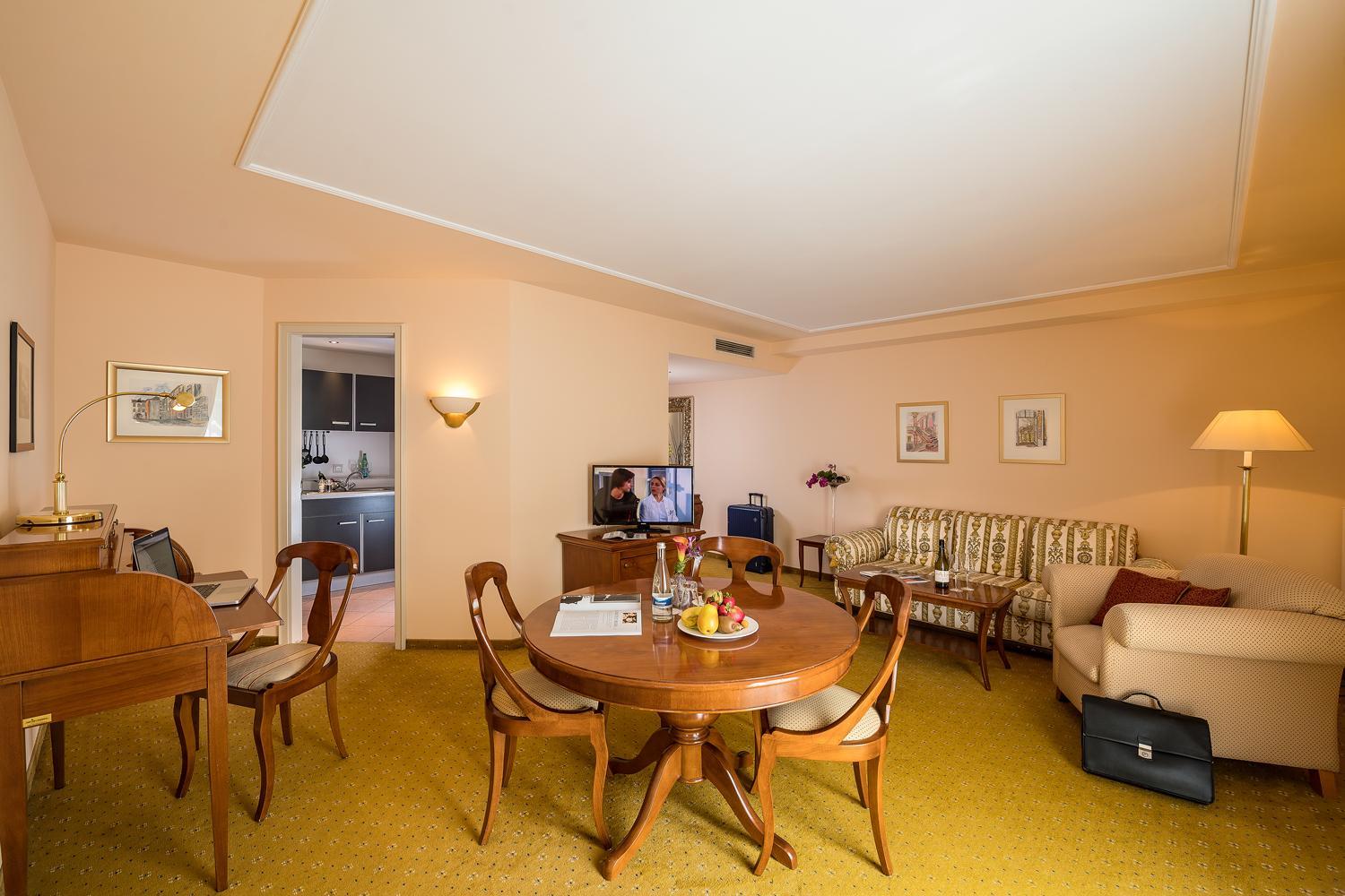 Apartment - Photo 5