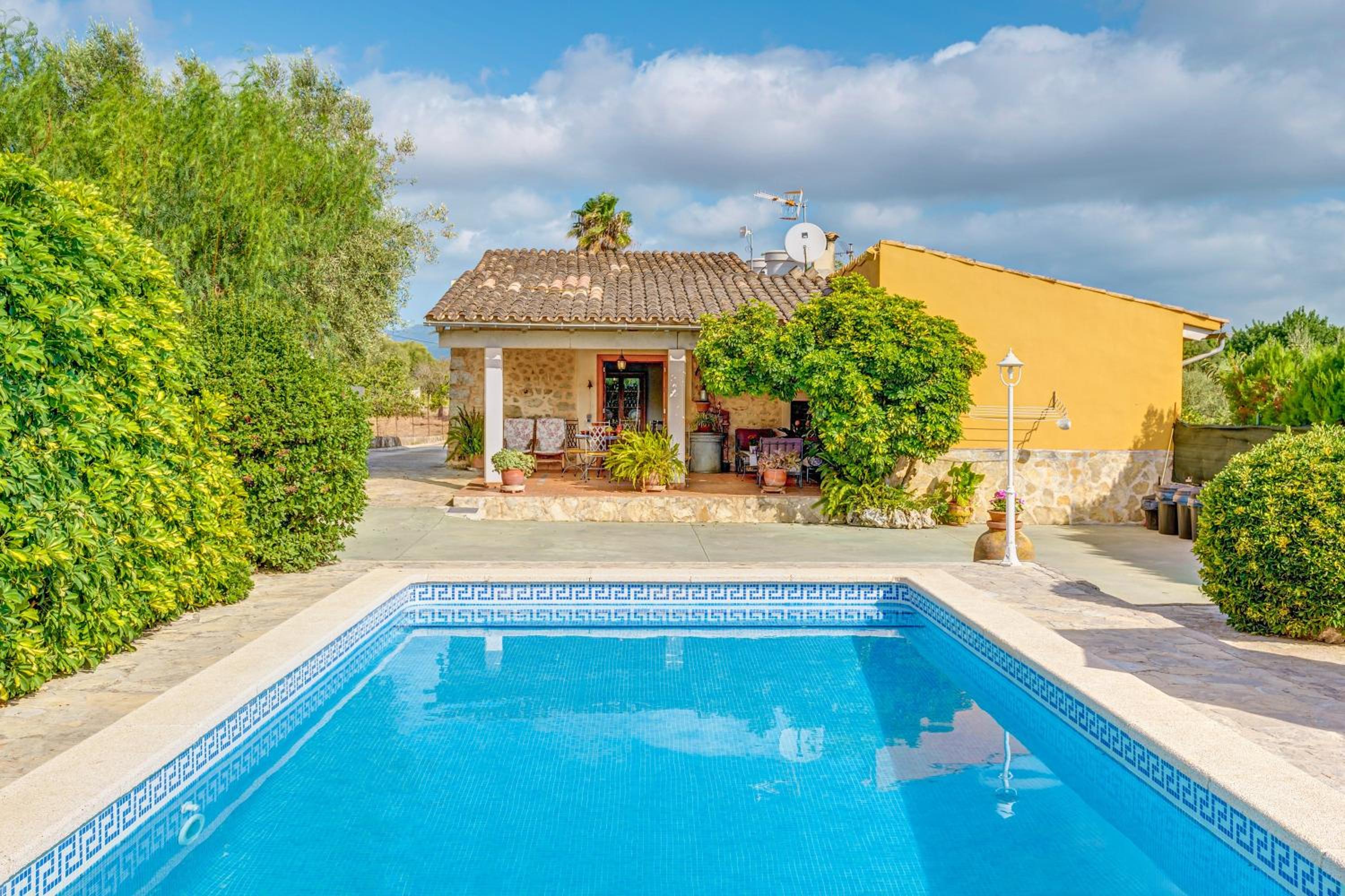 Villa photo 2