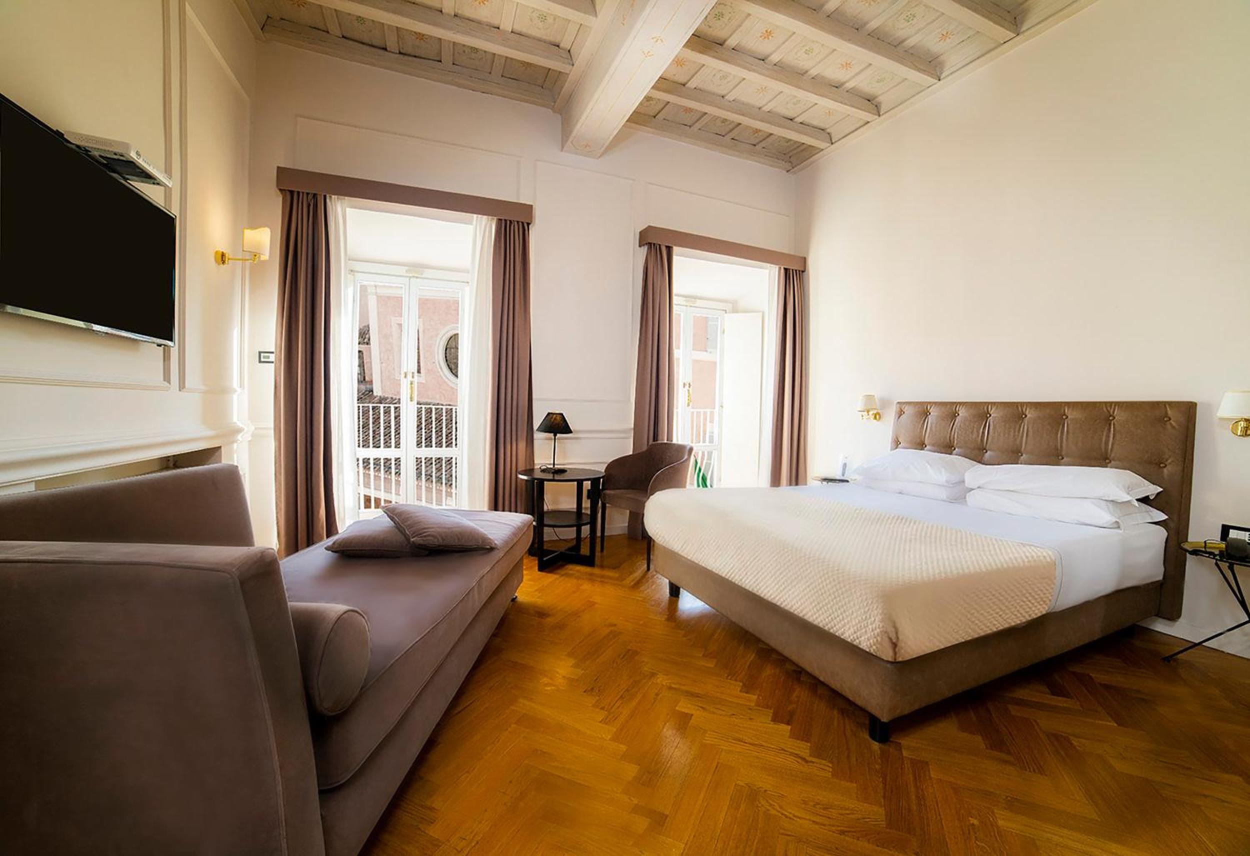 Deluxe Double Room photo 2