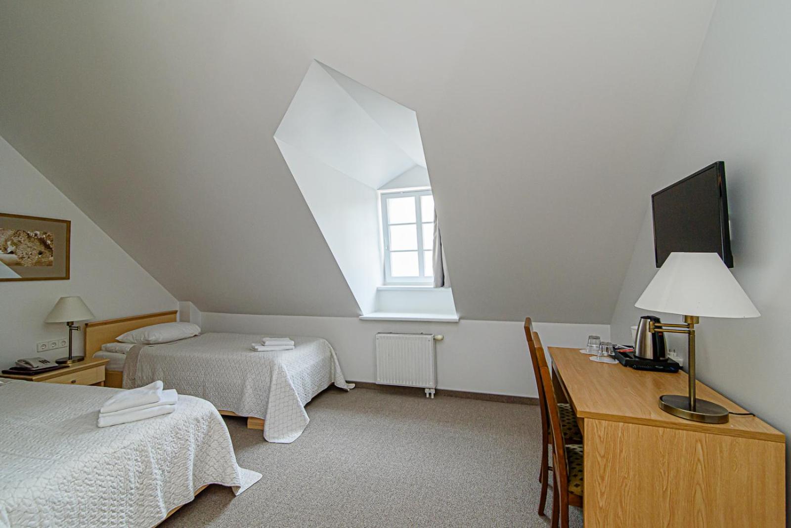 Double or Twin Room photo 2