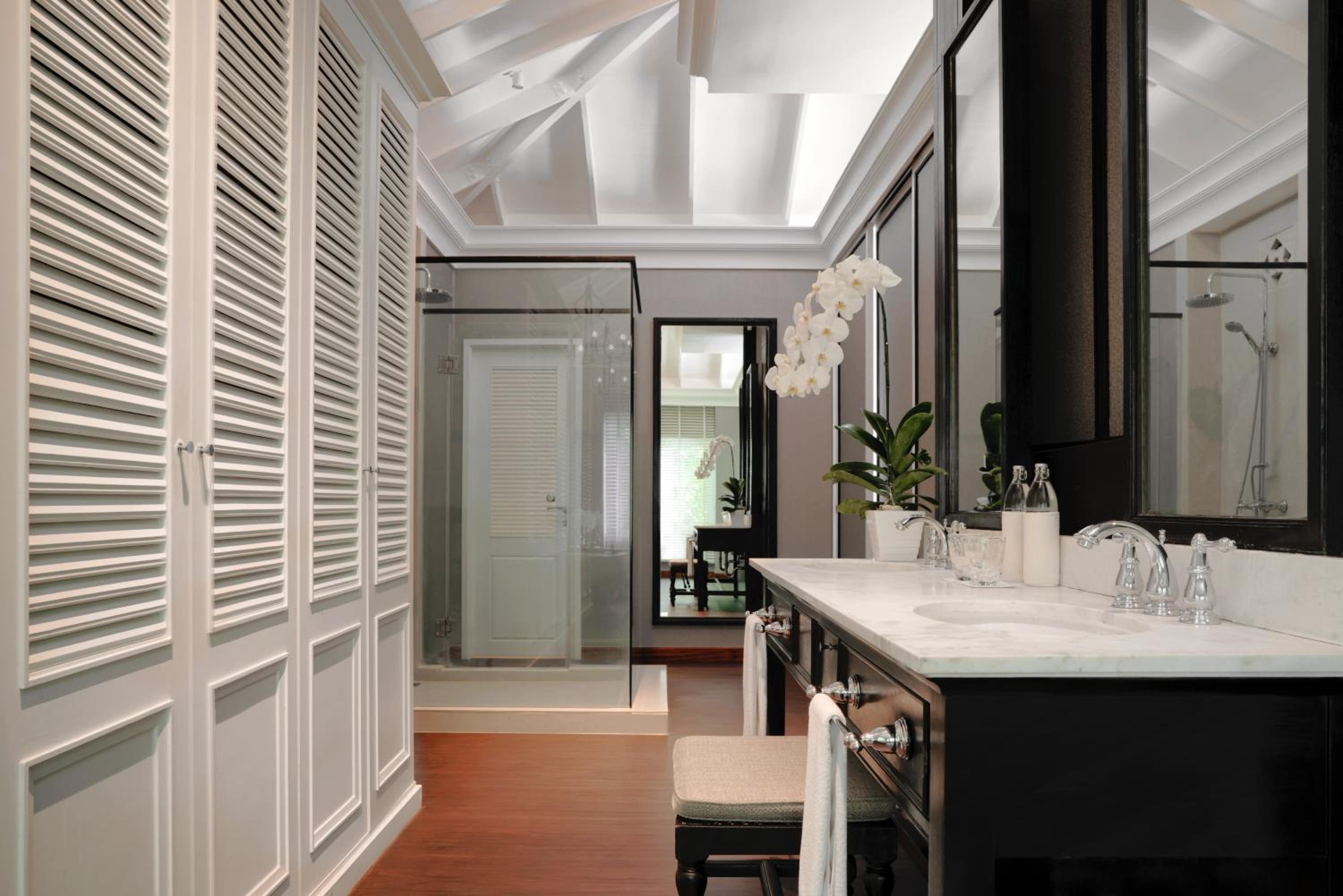 Ocean Horizon King Suite with Club Lounge Access - Photo 5