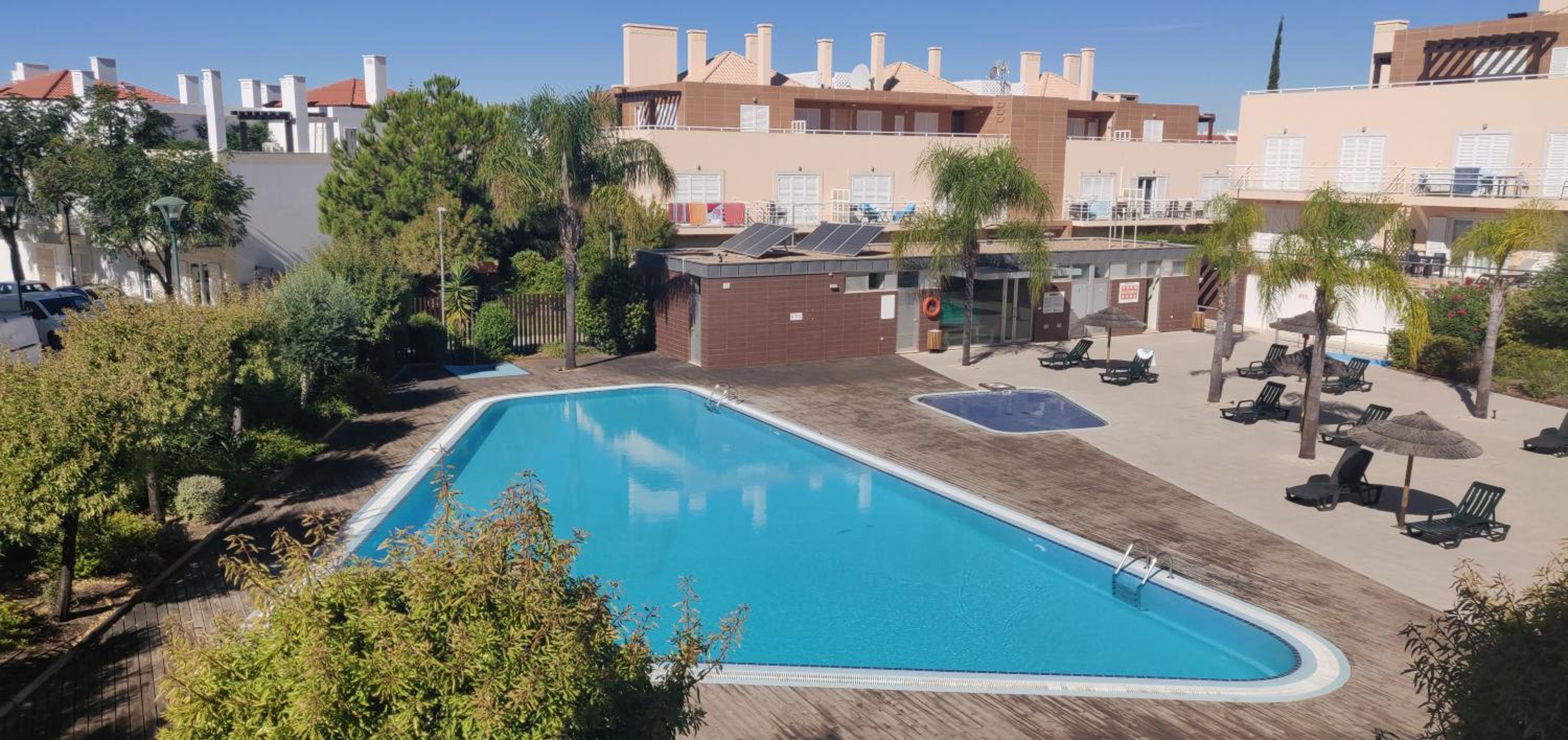Apartment with Pool View  photo 3
