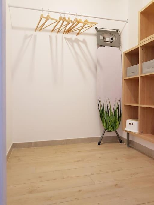 Apartment with Balcony photo 3