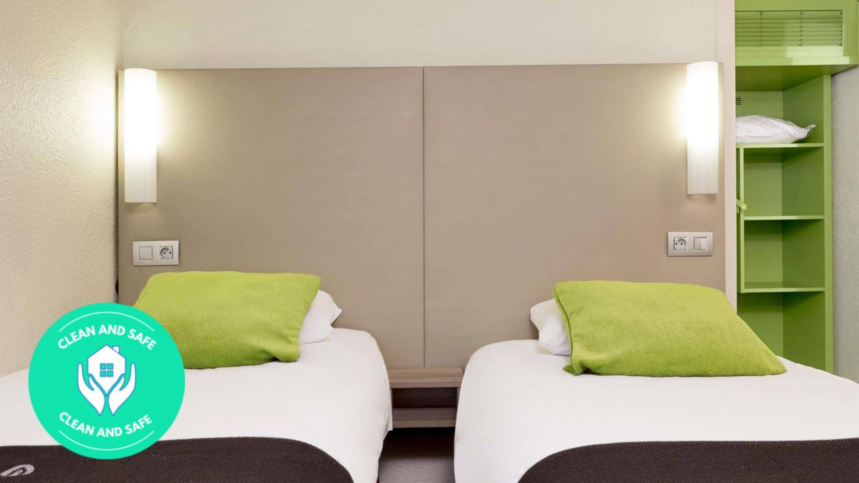 Standard Twin Room photo 2