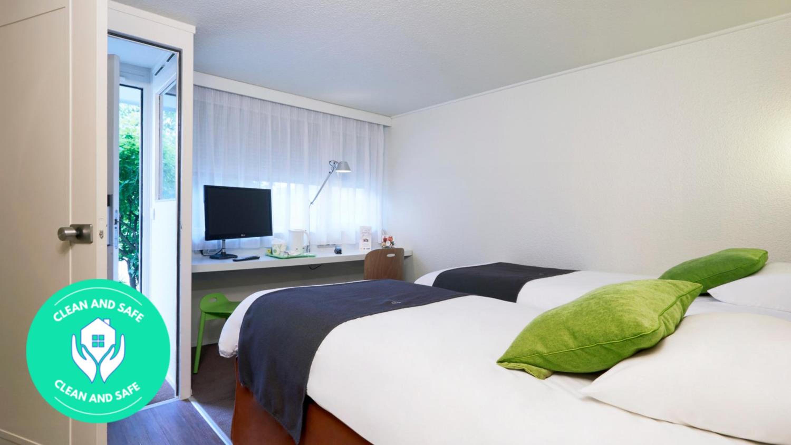 Standard Twin Room photo 3