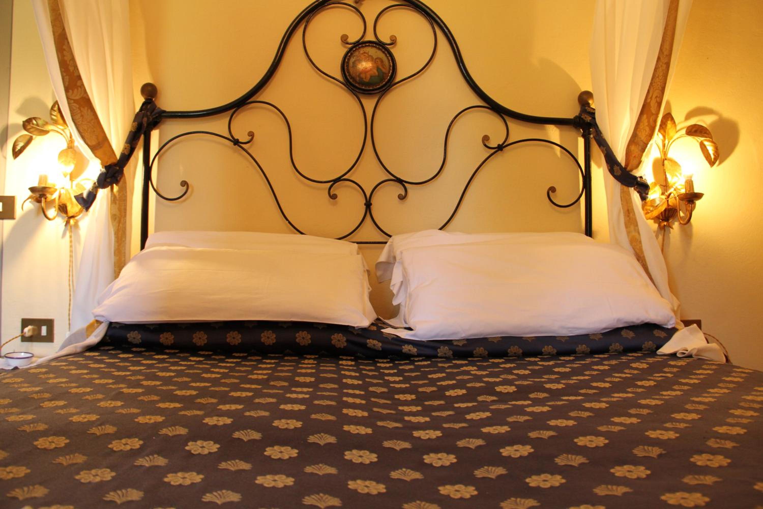 Classic Double Room photo 2