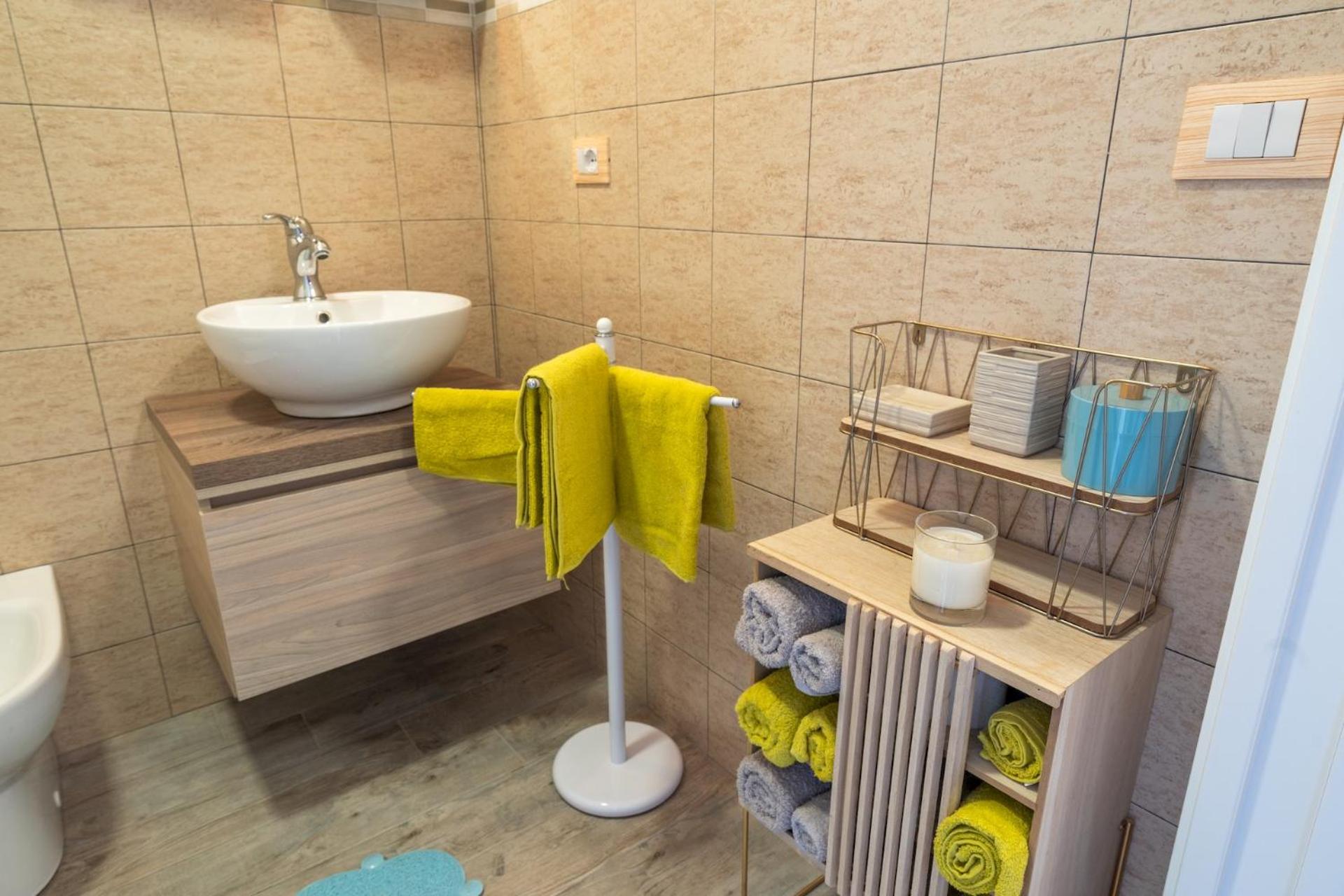 One-Bedroom Apartment - Photo 14