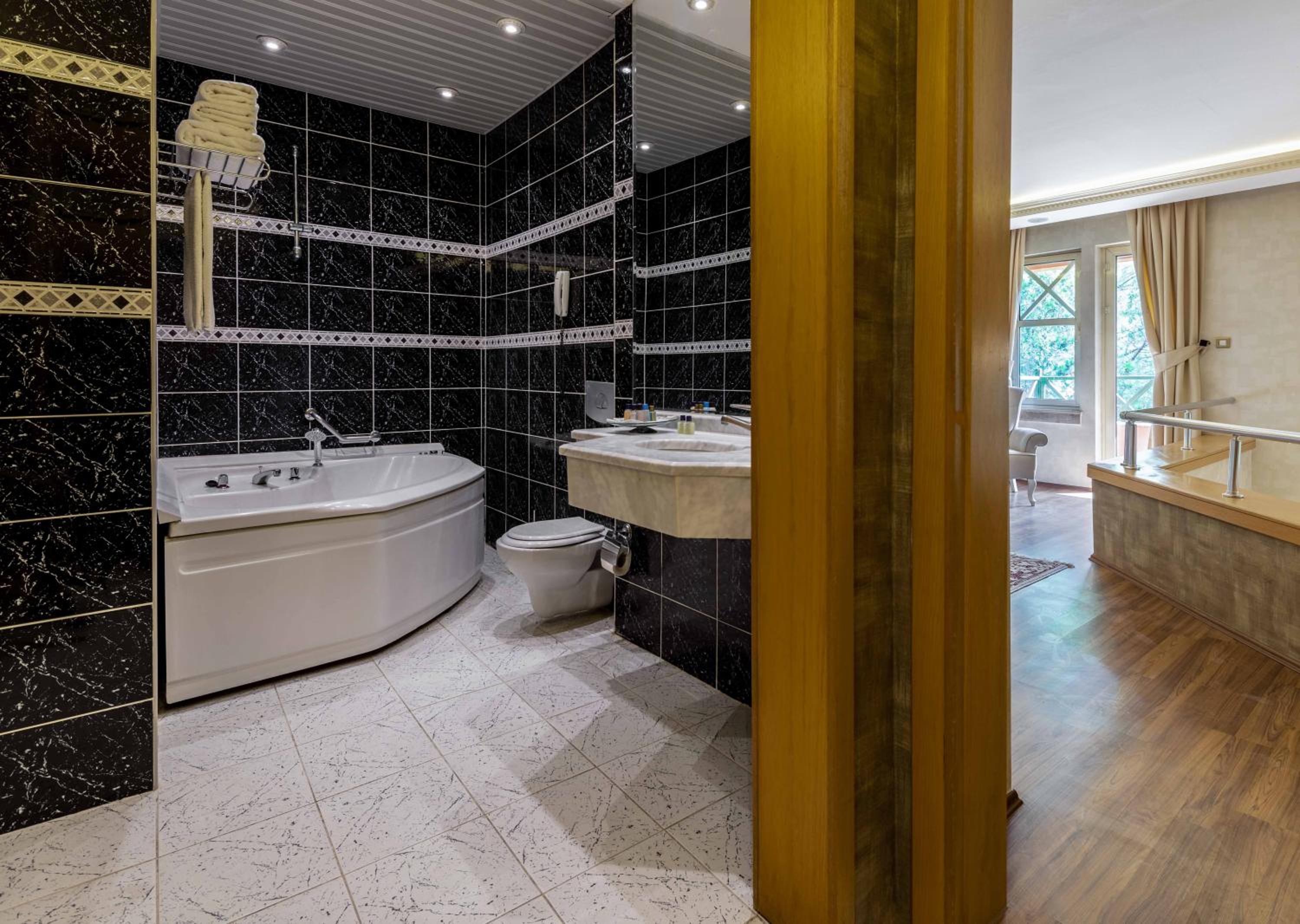 Villa photo 3