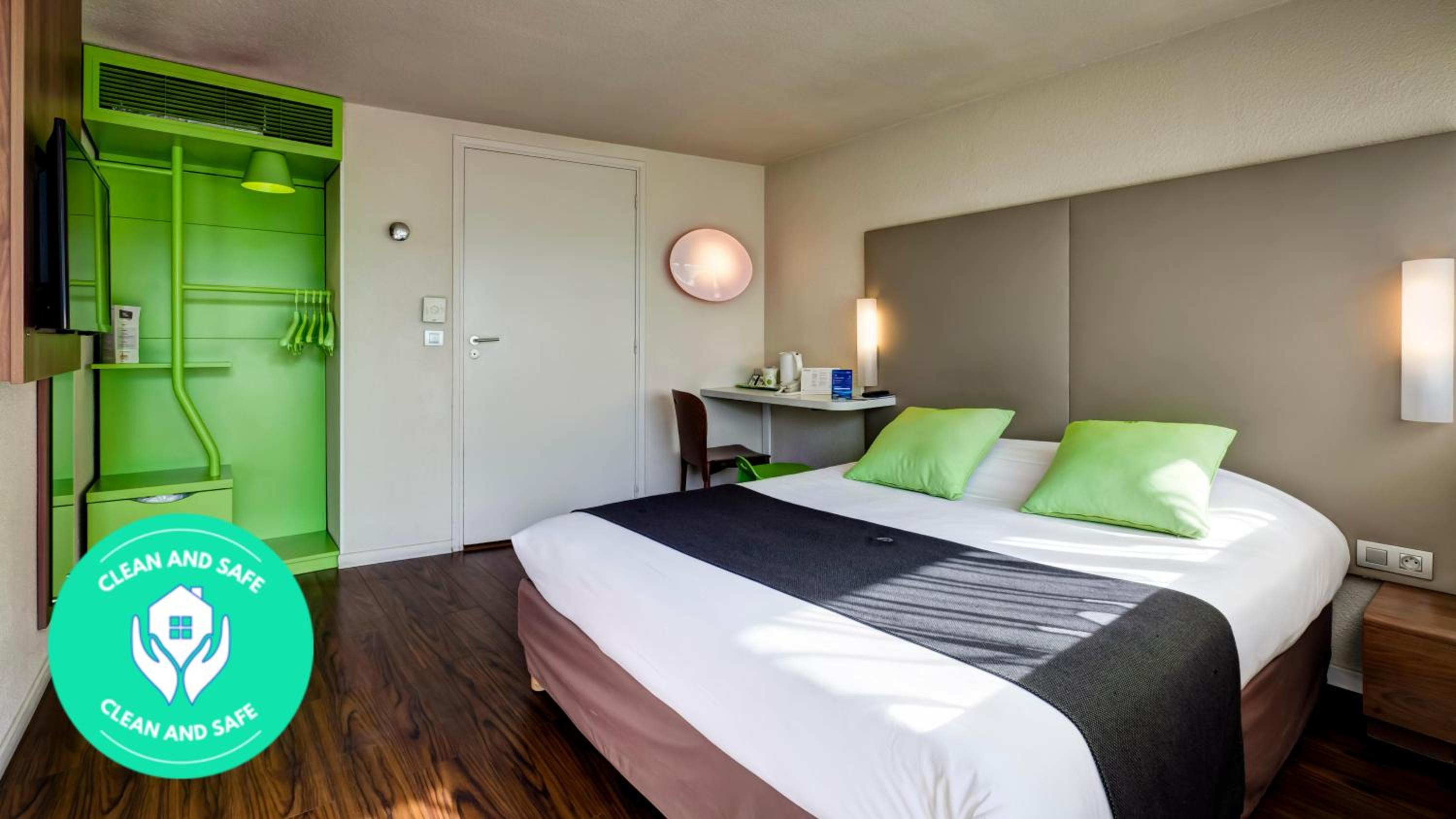Double Room - Photo 6