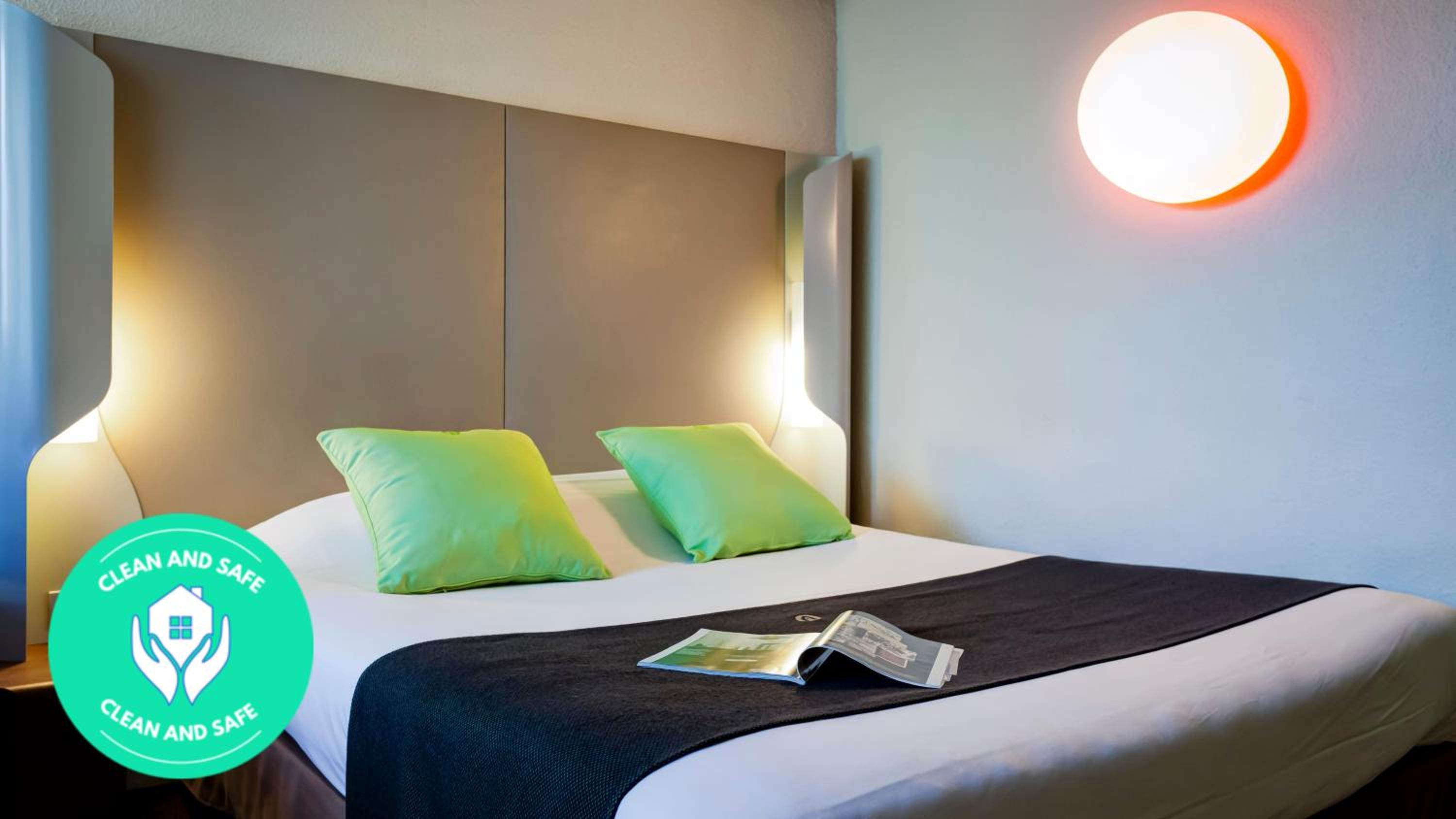 Double Room - Photo 7