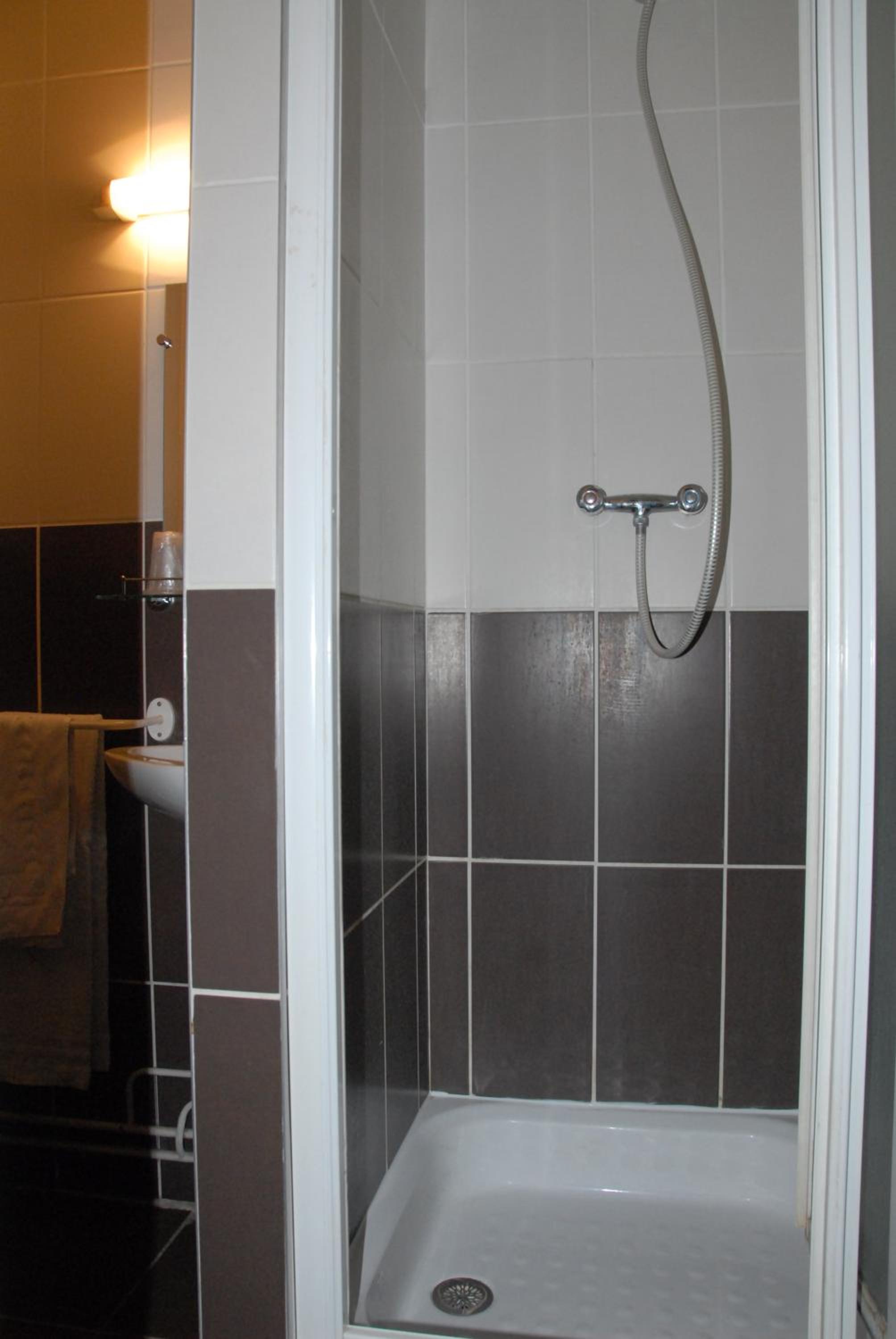 Double Room - Photo 14
