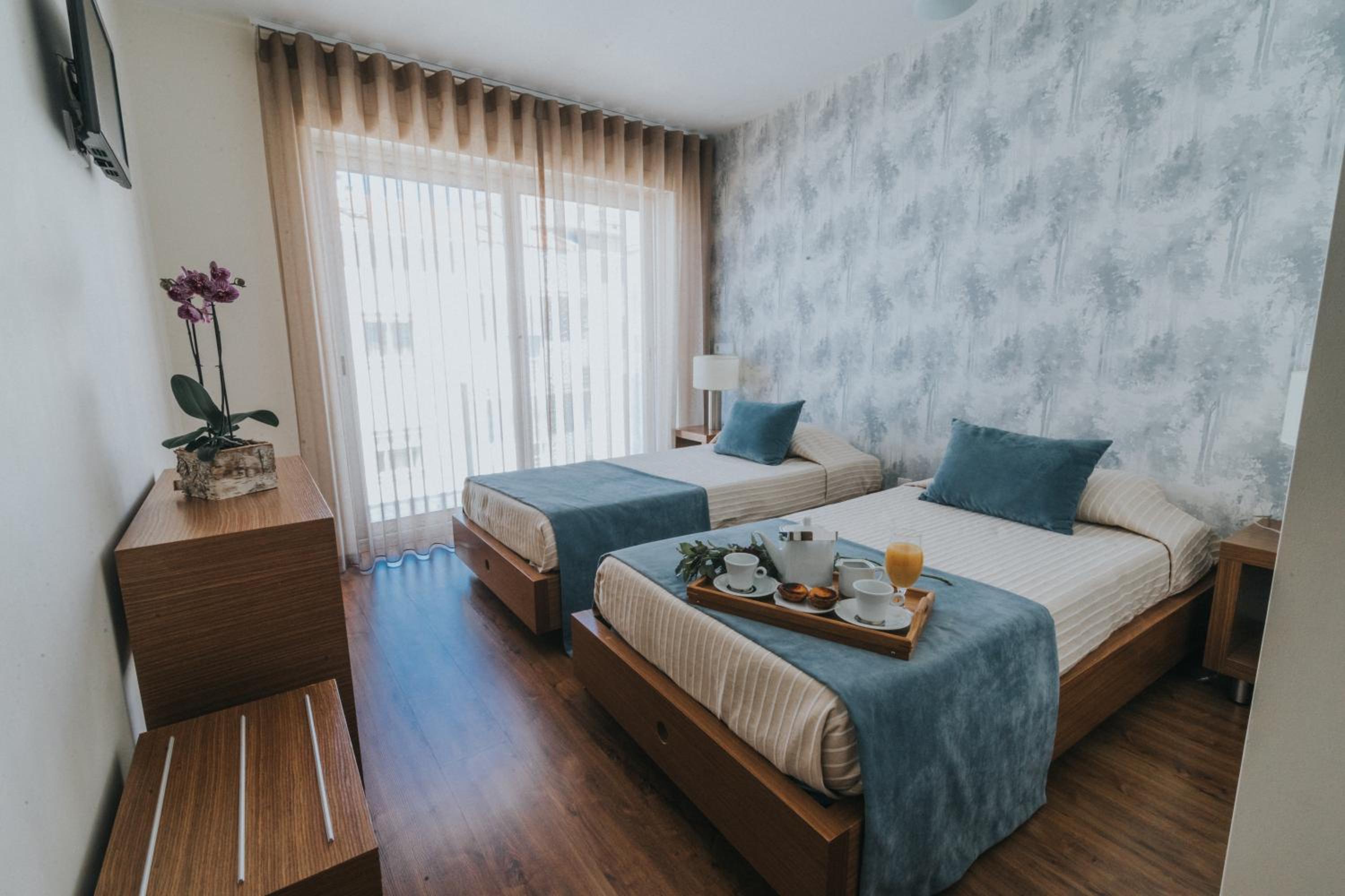 Double or Twin Room - Photo 5