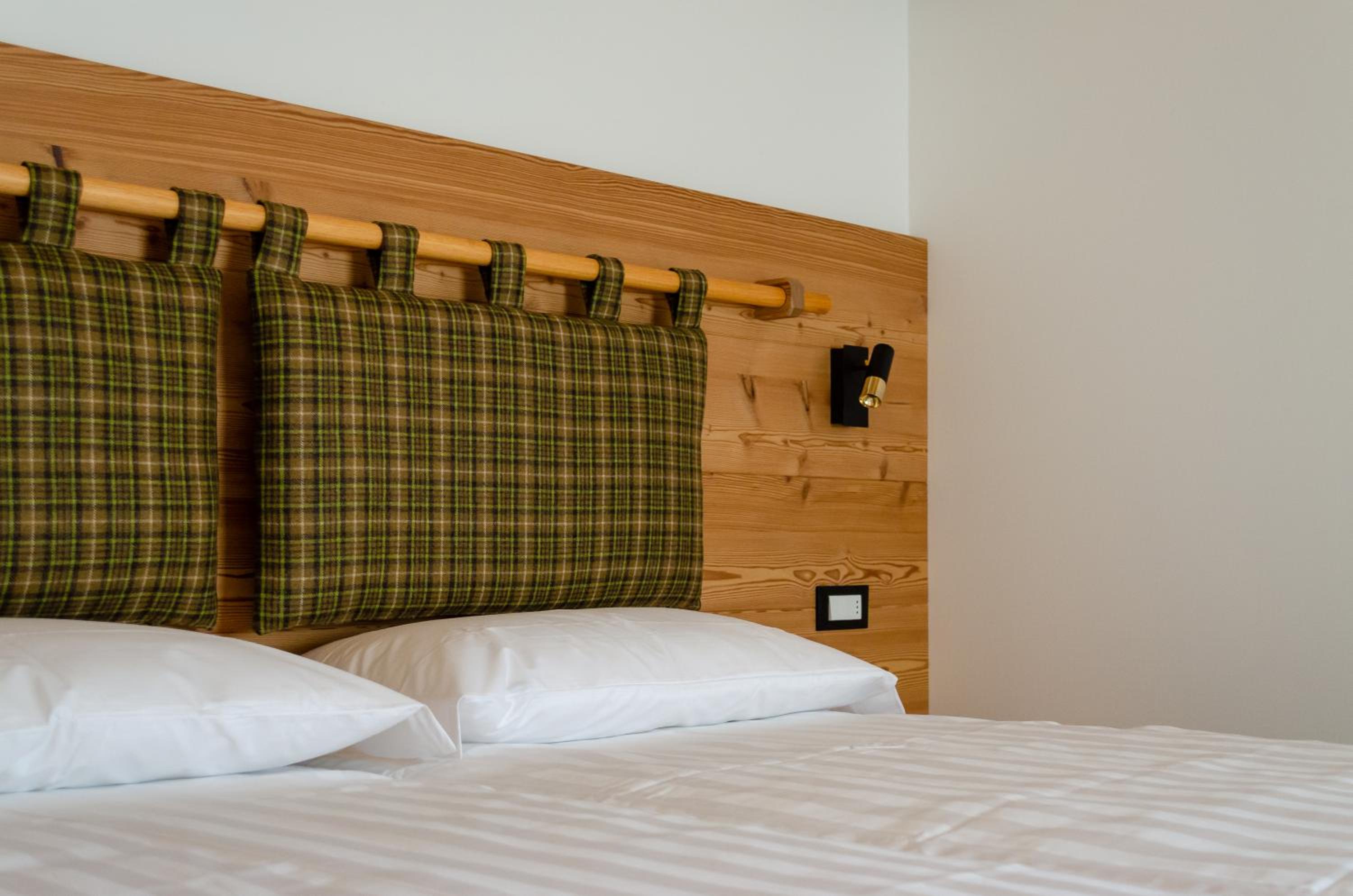 Standard Queen Room photo 2