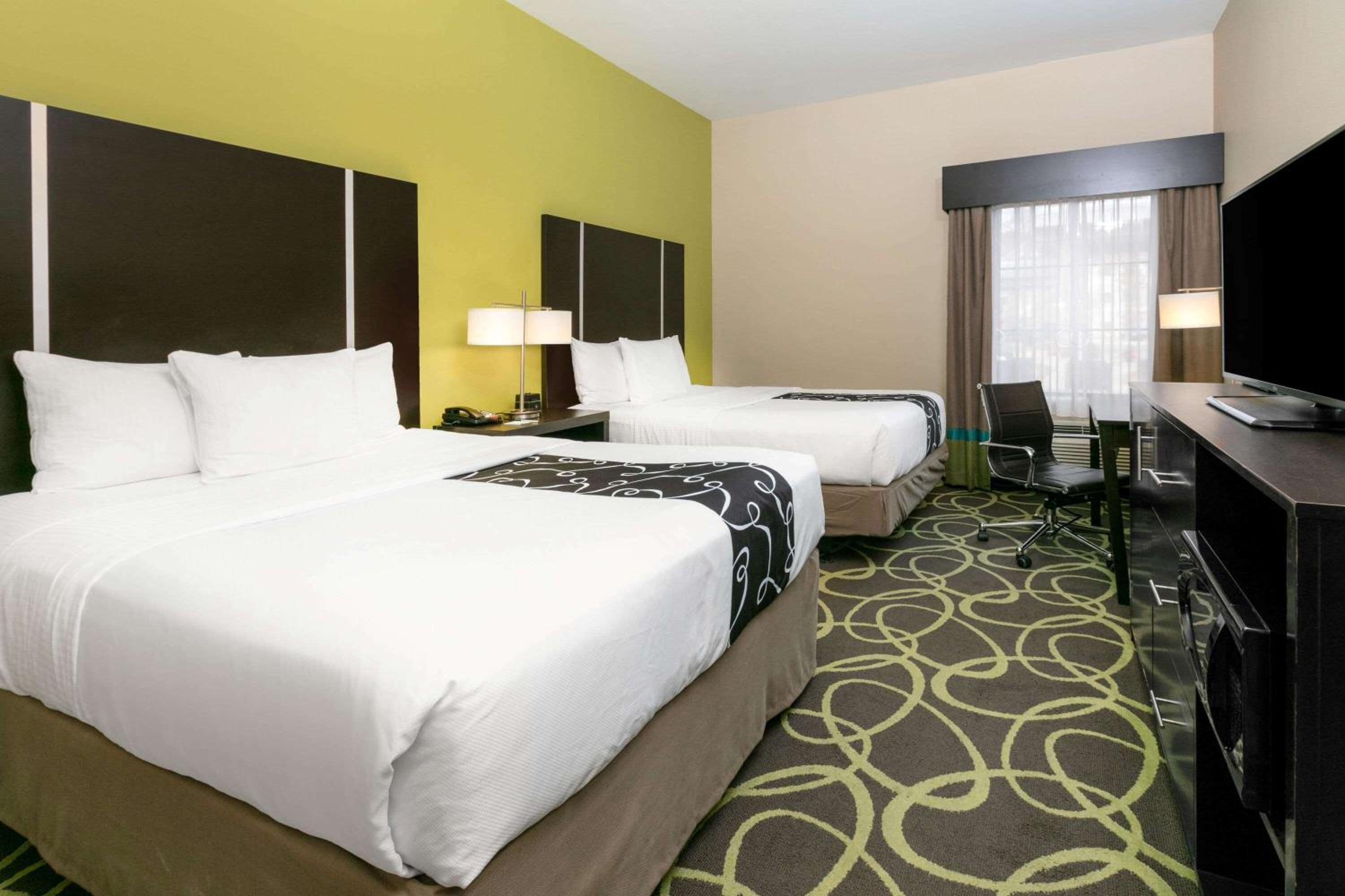Queen Room with Two Queen Beds and Roll-In Shower - Mobility/Hearing Accessible - Non-Smoking