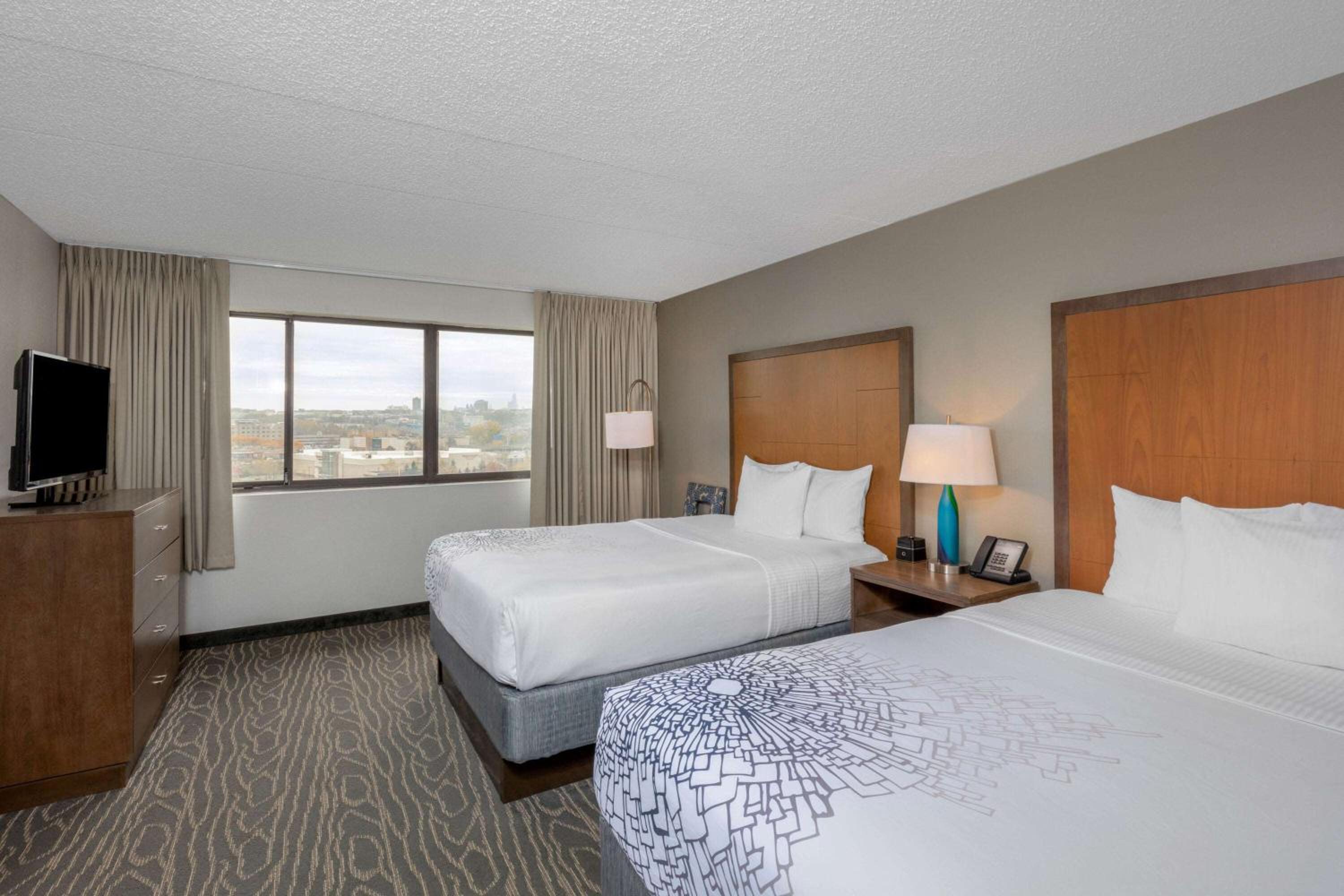 Deluxe Double Room with Sofa Bed - Photo 3